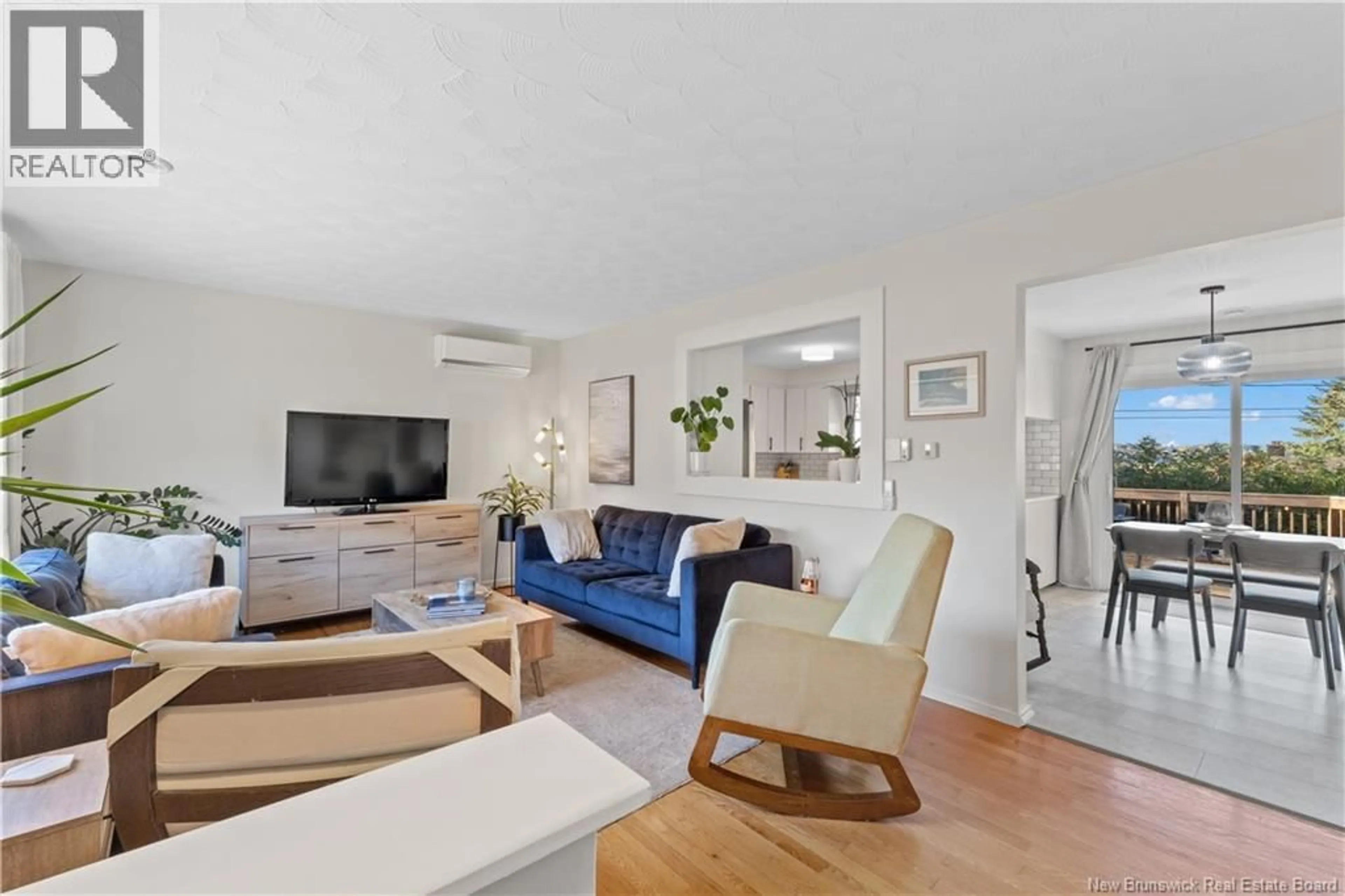 Living room with furniture, unknown for 601 CHARLINE AVENUE, Dieppe New Brunswick E1A1C7