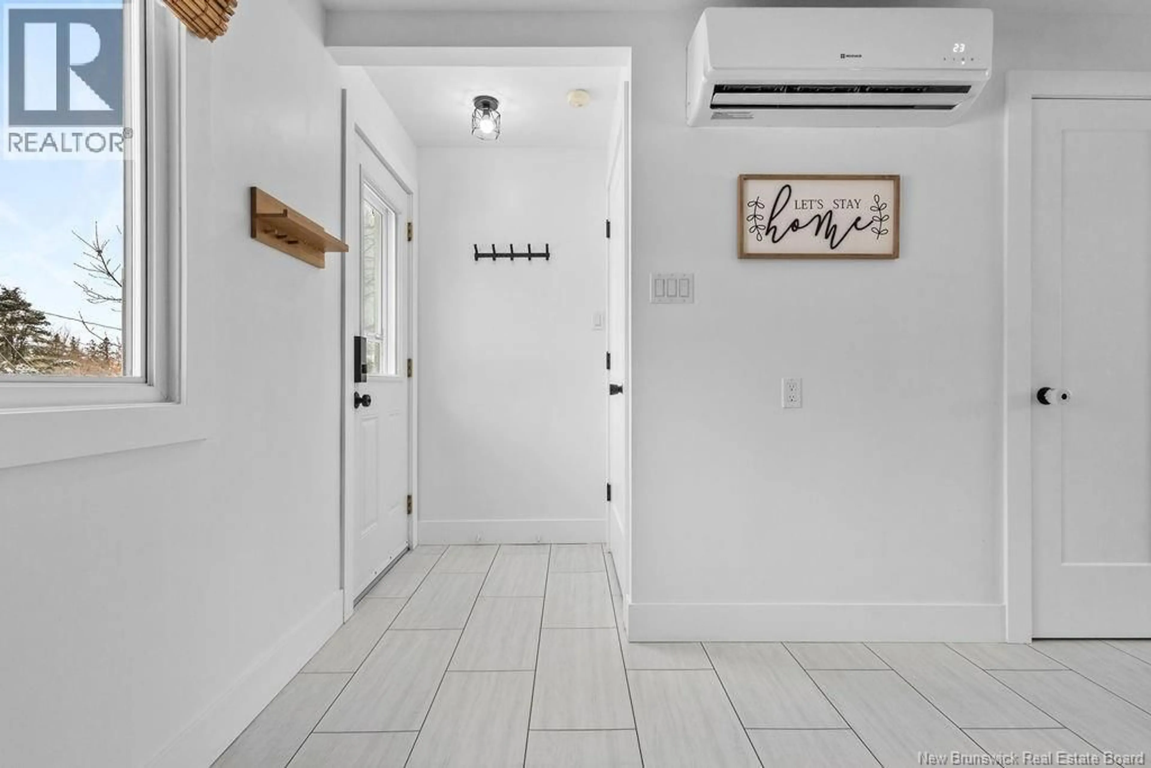 Indoor entryway for 18 GOLDEN HAWK DRIVE, Miramichi New Brunswick E1N3J3