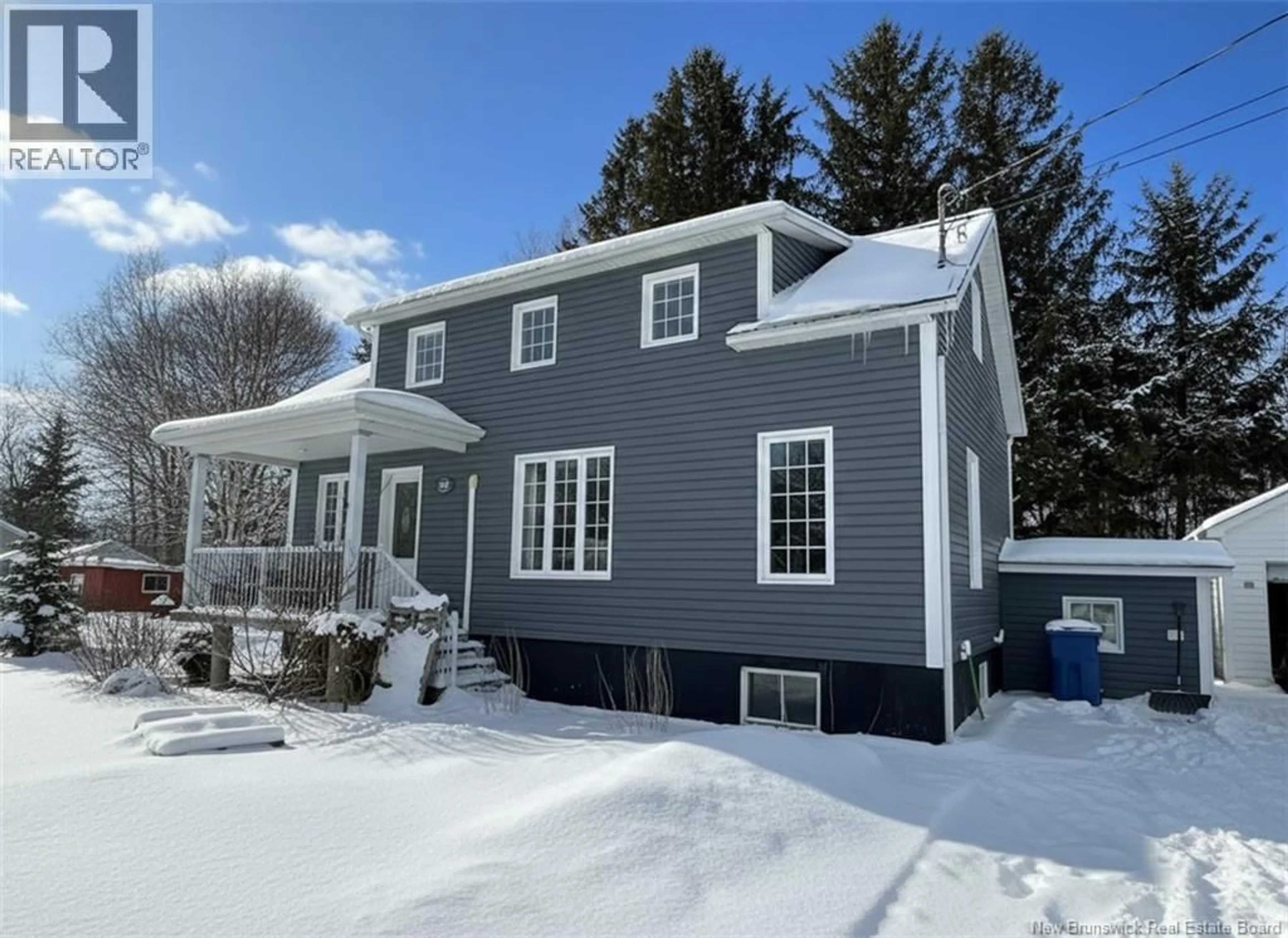 Home with vinyl exterior material, street for 556 RUE DE L'EGLISE, Saint-André New Brunswick E3Y2Y7