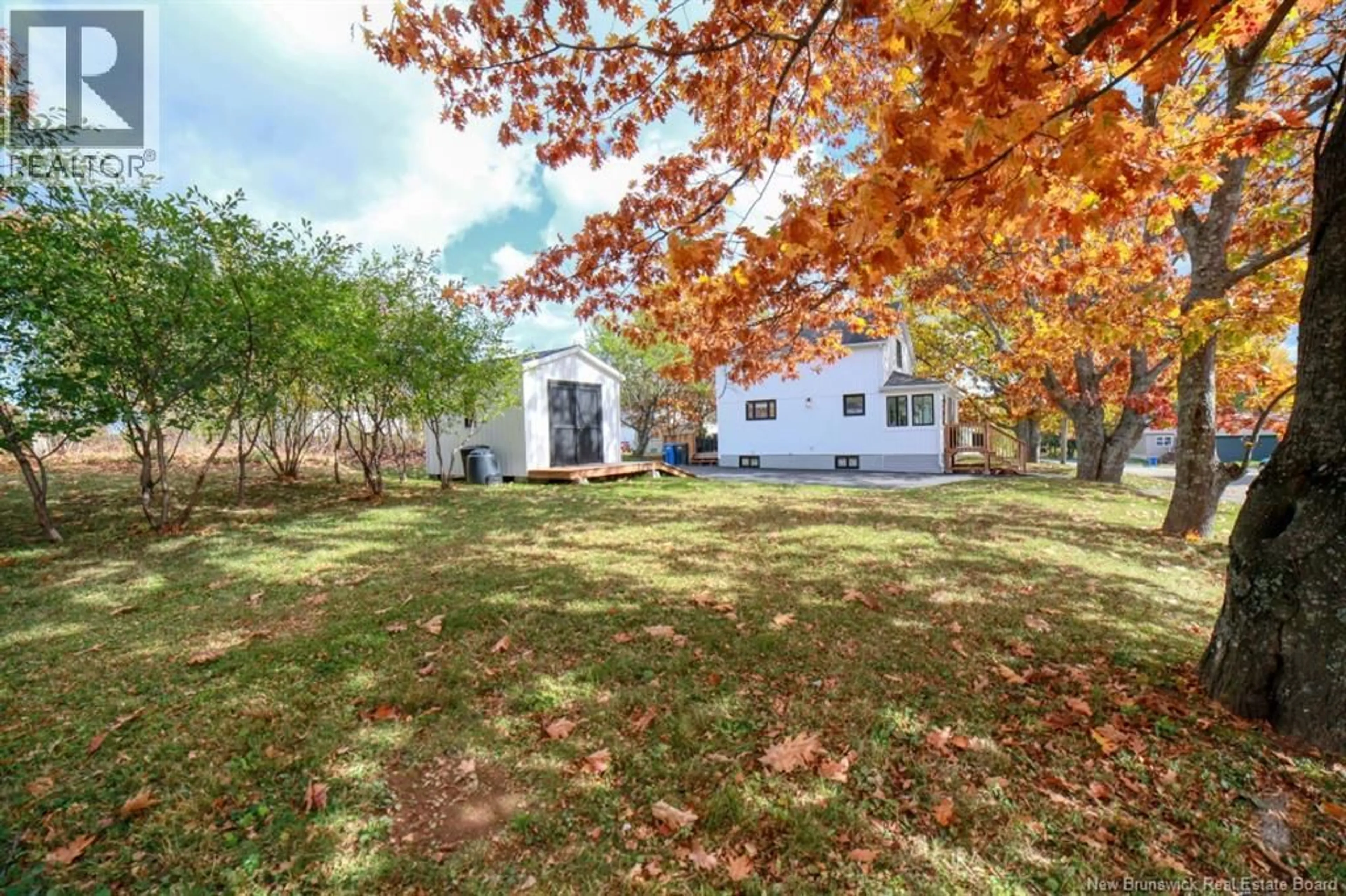 A pic from outside/outdoor area/front of a property/back of a property/a pic from drone, street for 89 YOUNG STREET, Bathurst New Brunswick E2A1K7