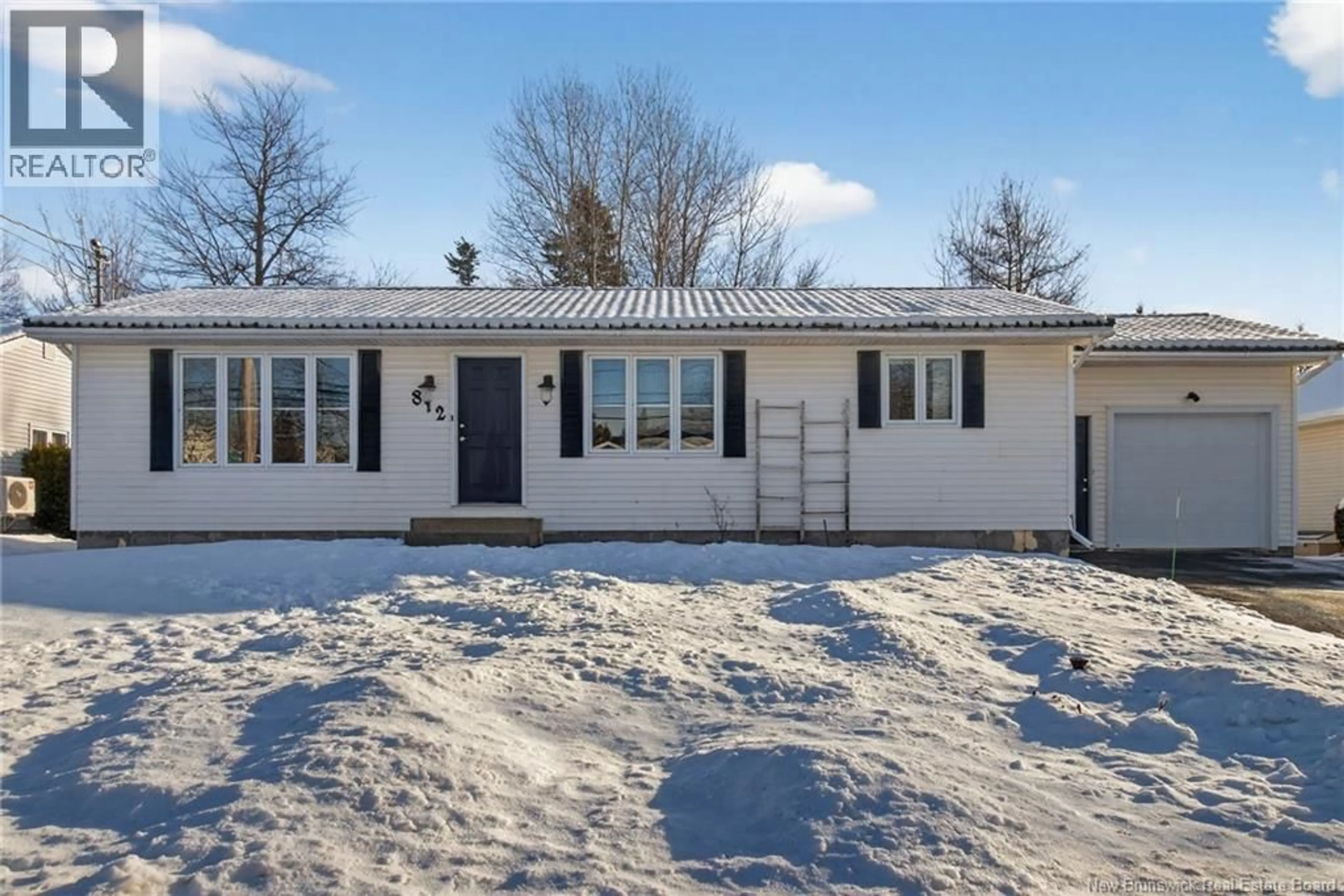 Unknown for 812 CENTRALE, Dieppe New Brunswick E1A6V5