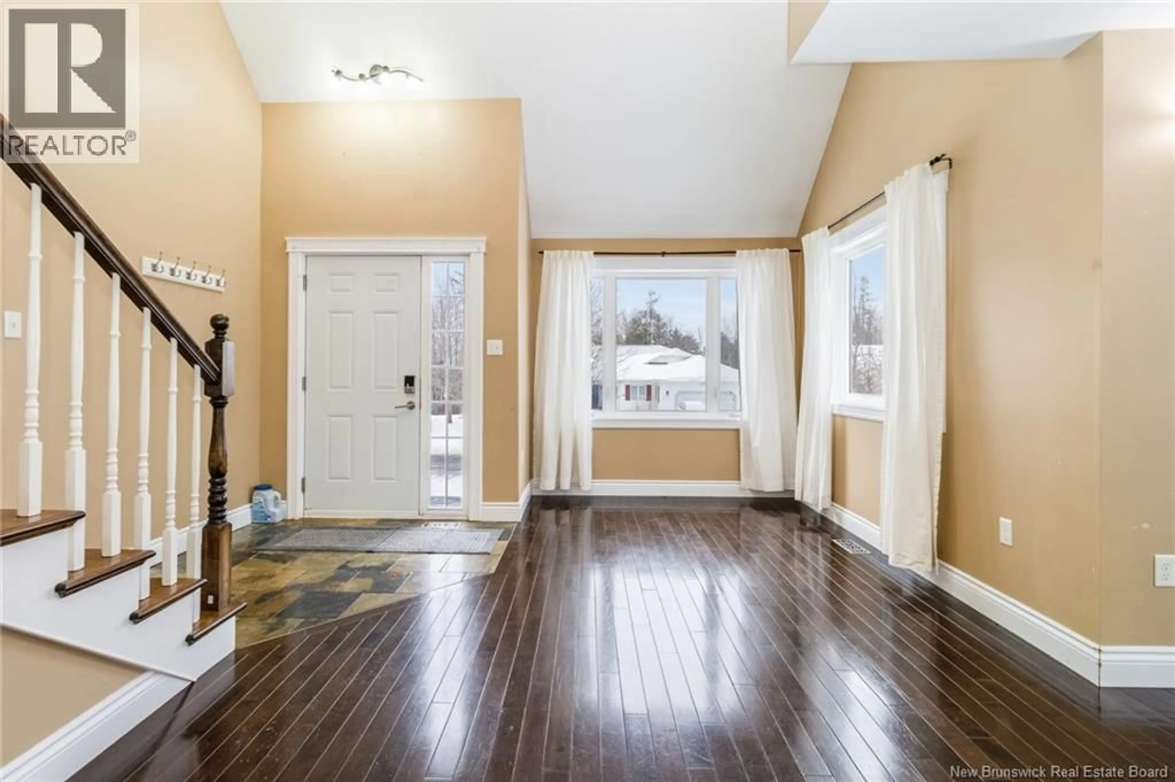 Indoor entryway for 16 HOWE CRESCENT, Oromocto New Brunswick E2V4M5