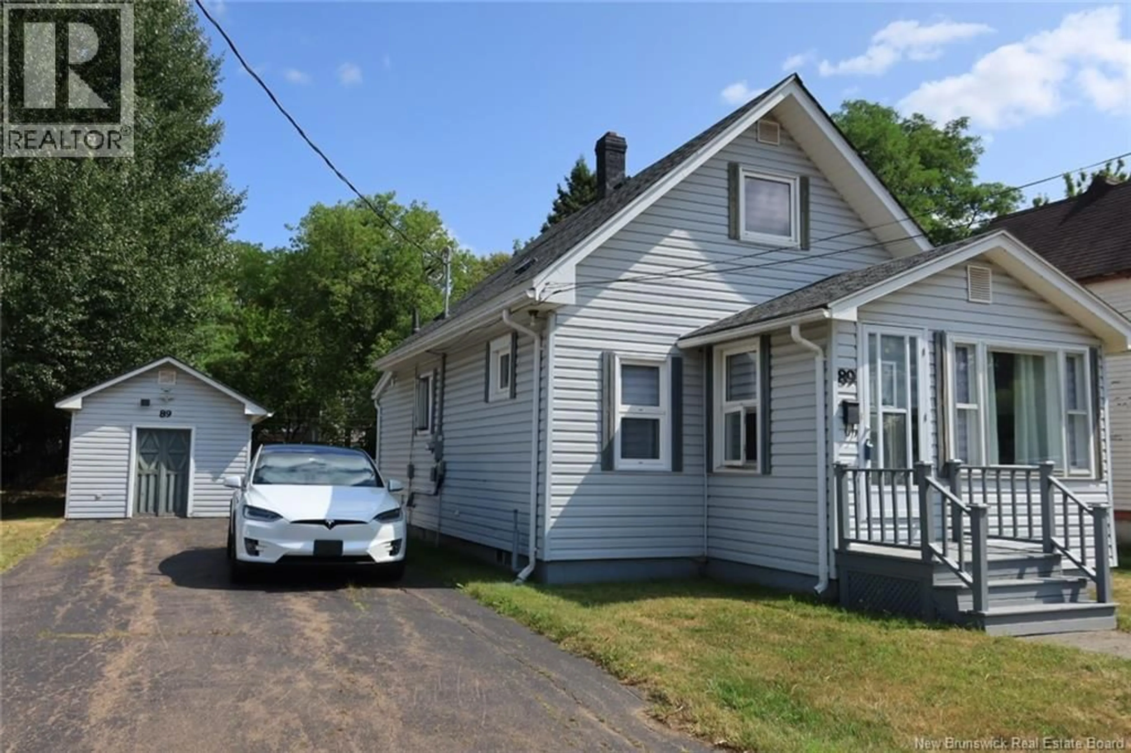 Home with vinyl exterior material, street for 89 BROADWAY STREET, Moncton New Brunswick E1A3Y1