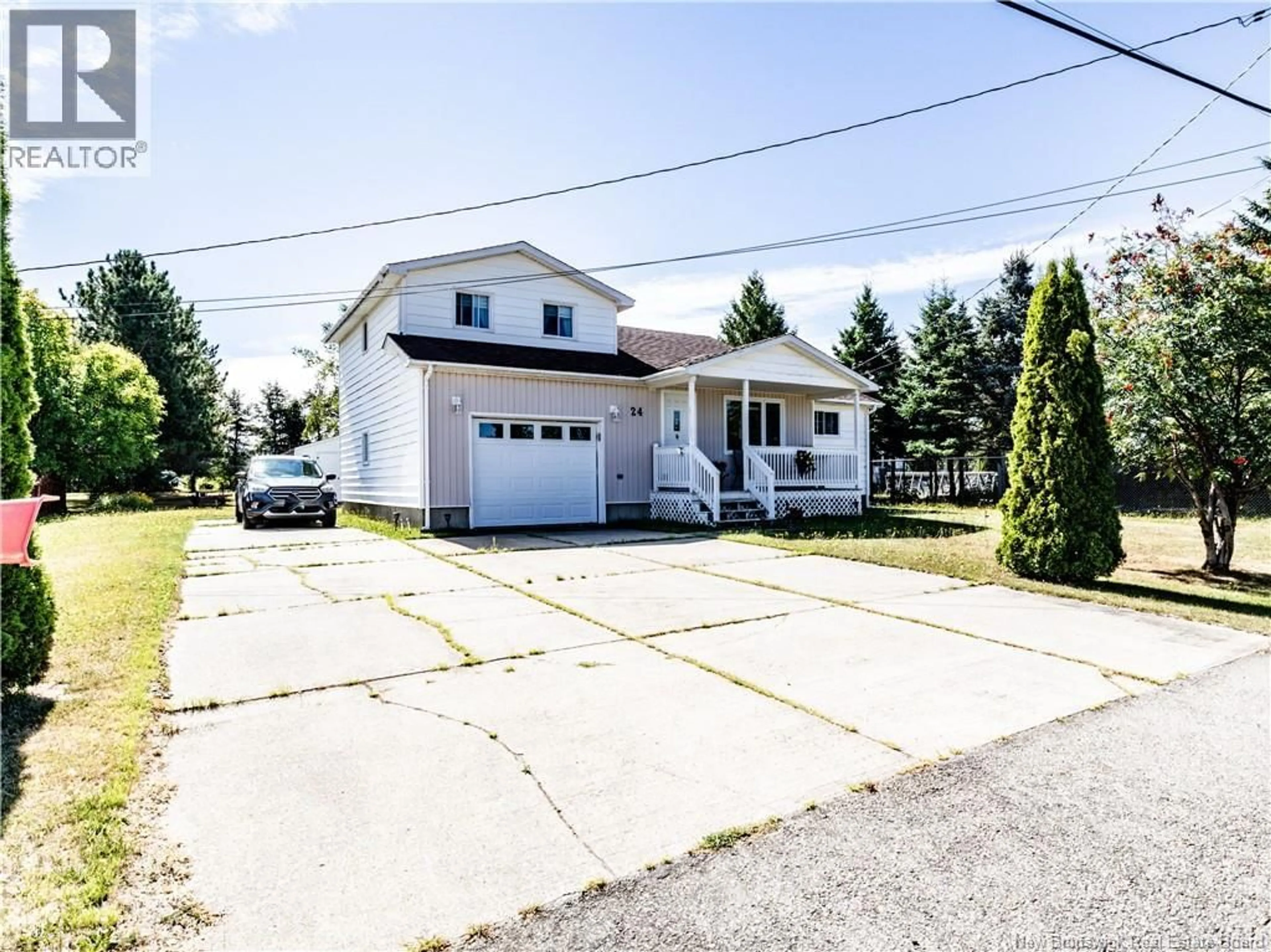 Home with vinyl exterior material, street for 24 MOISE, Rogersville New Brunswick E4Y1V1