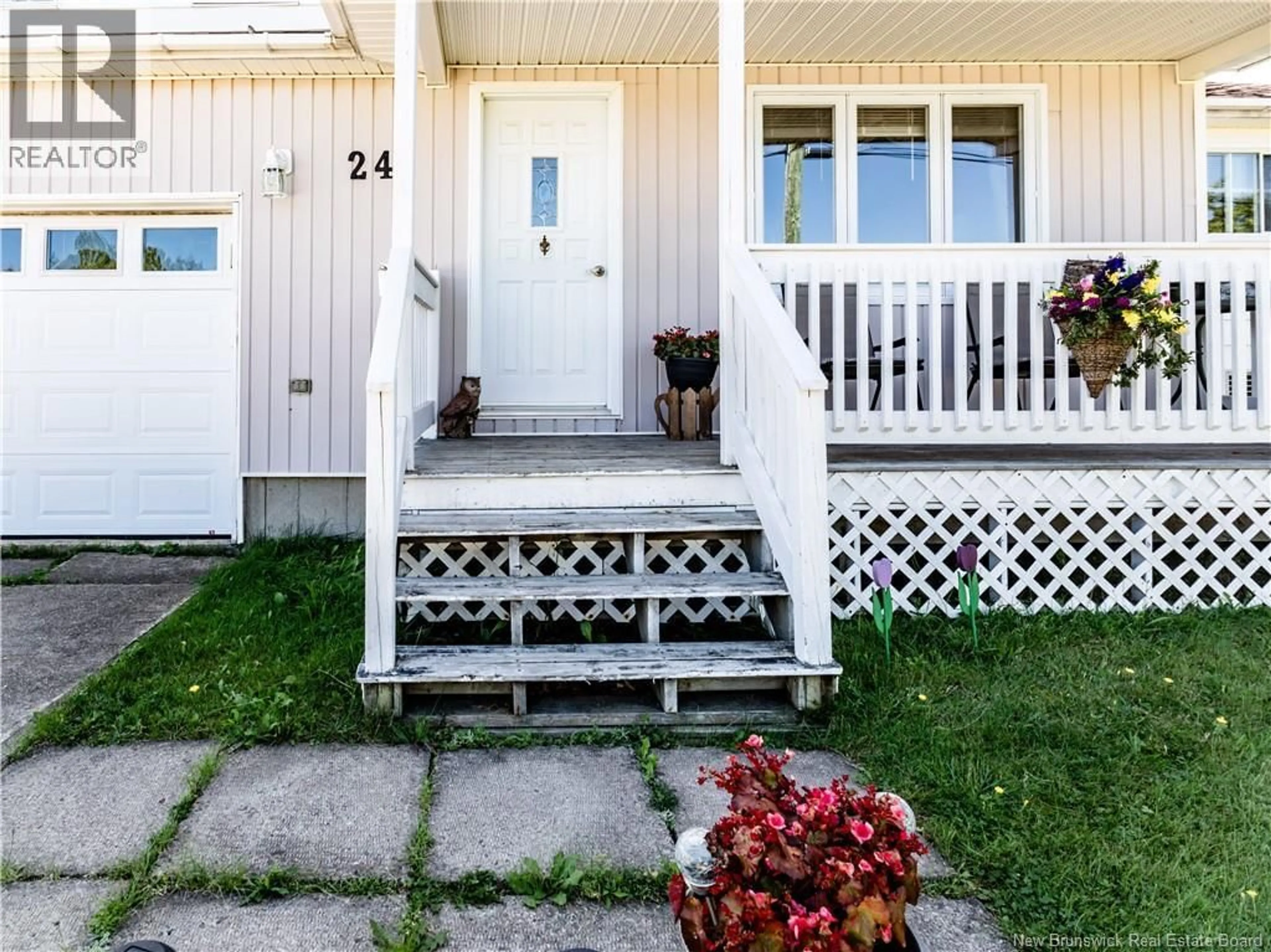 Home with vinyl exterior material, street for 24 MOISE, Rogersville New Brunswick E4Y1V1