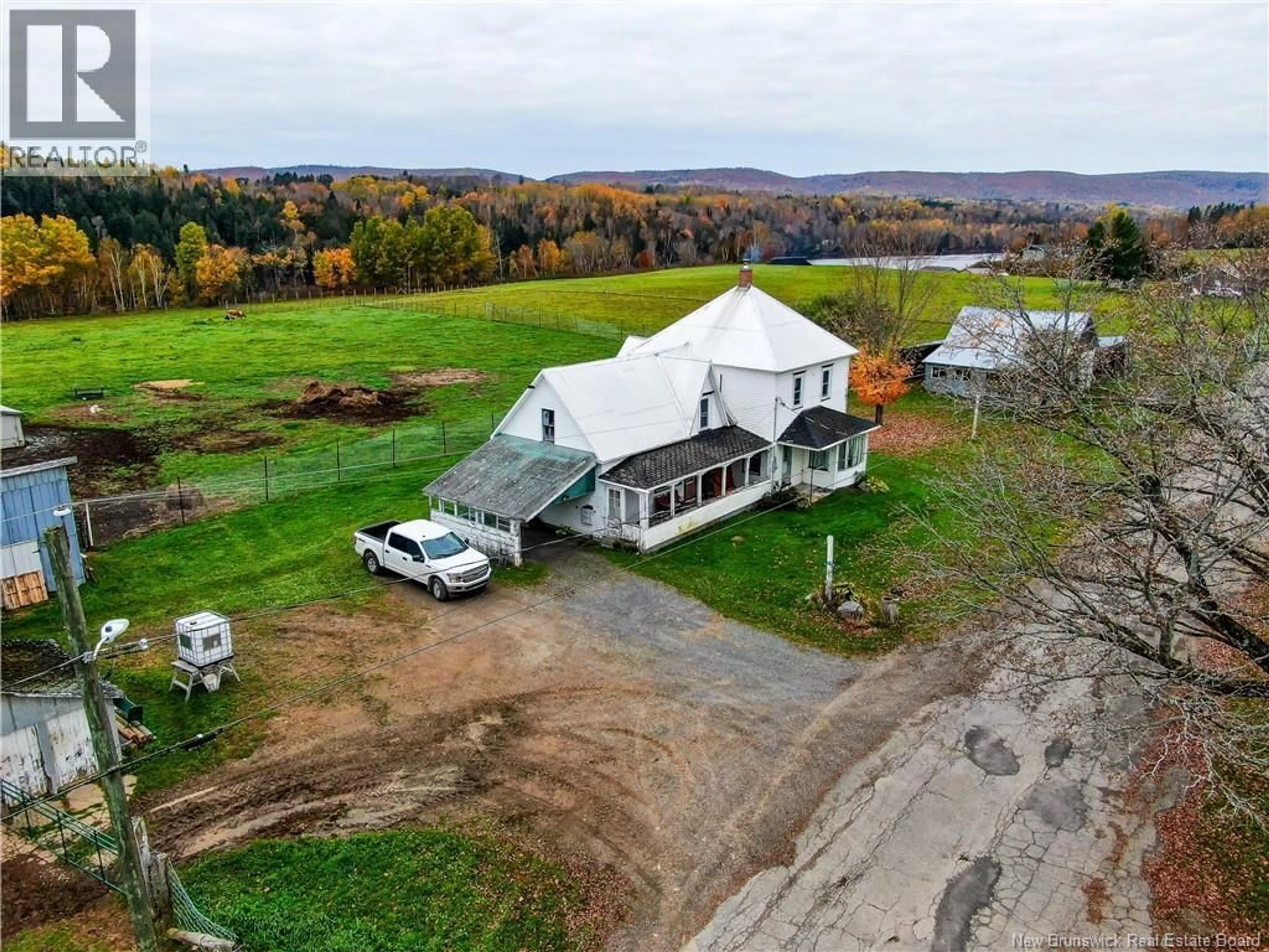 A pic from outside/outdoor area/front of a property/back of a property/a pic from drone, unknown for 59 KILBURN ROAD, Kilburn New Brunswick E7H1J5