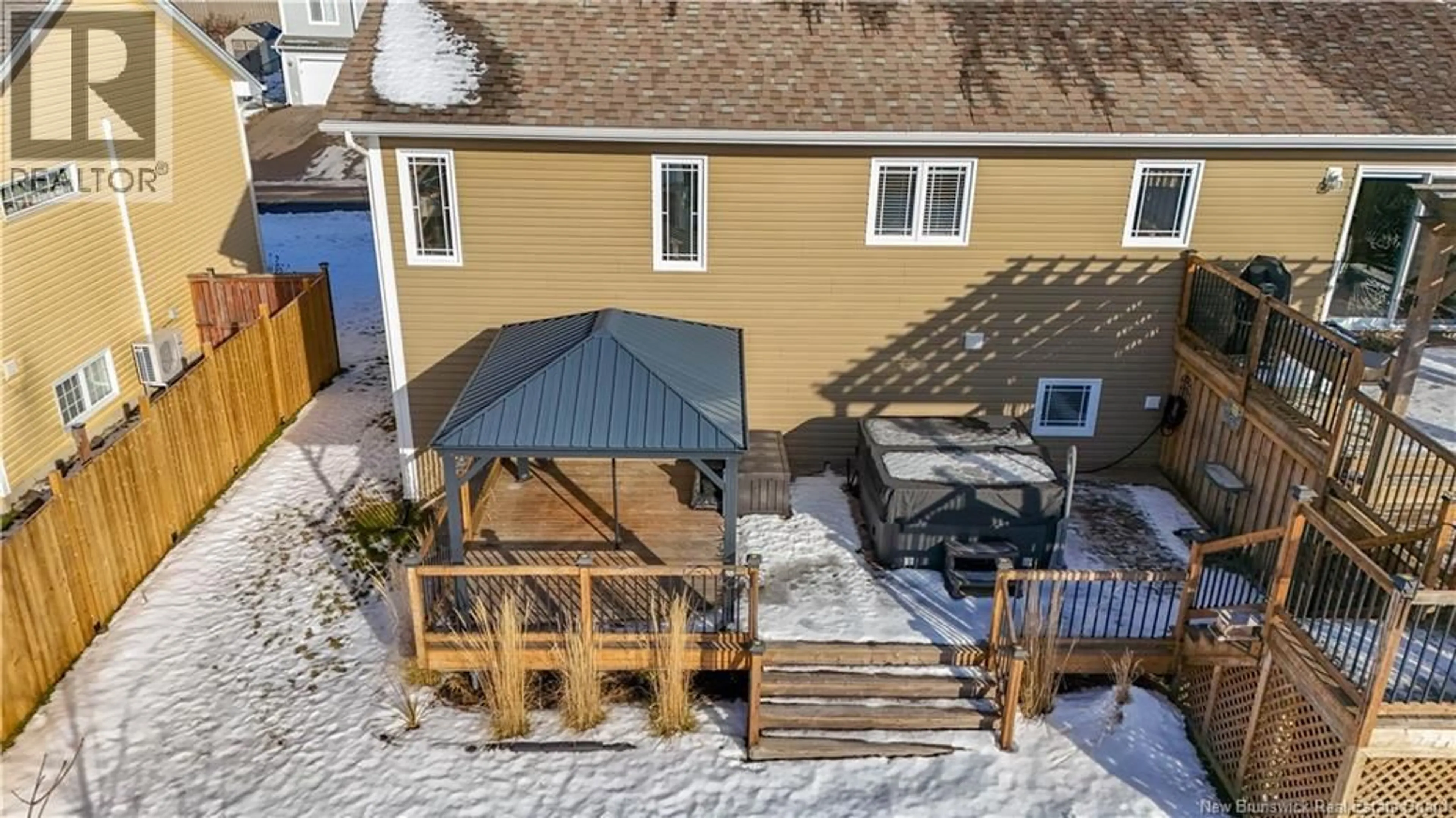 A pic from outside/outdoor area/front of a property/back of a property/a pic from drone, street for 18 BURNETT STREET, Oromocto New Brunswick E2V0J4