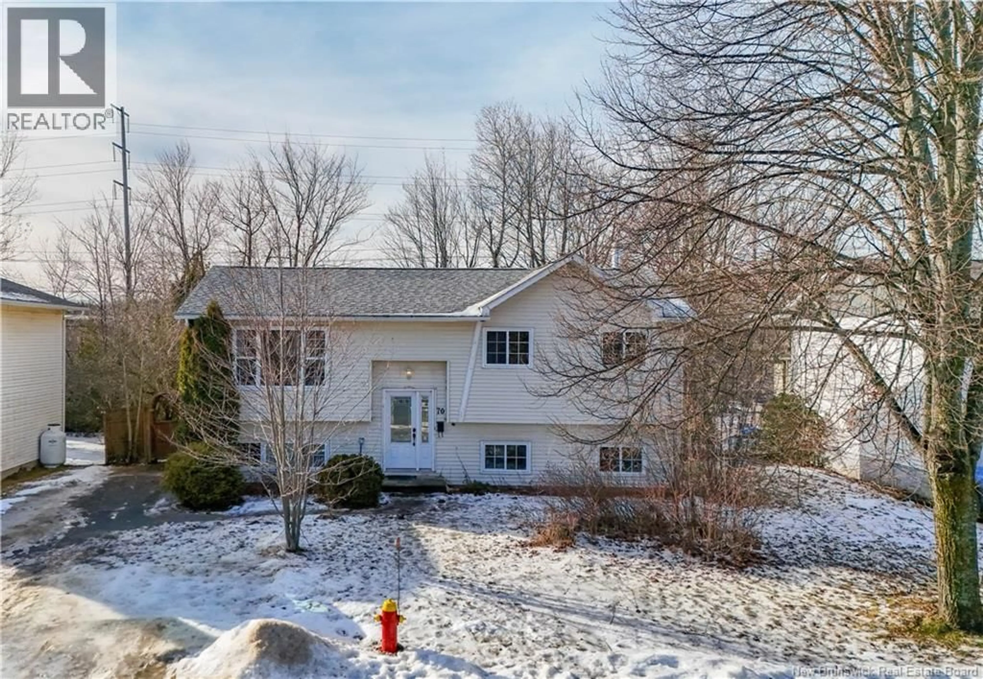 A pic from outside/outdoor area/front of a property/back of a property/a pic from drone, unknown for 70 EMMERSON STREET, Fredericton New Brunswick E3B6G8