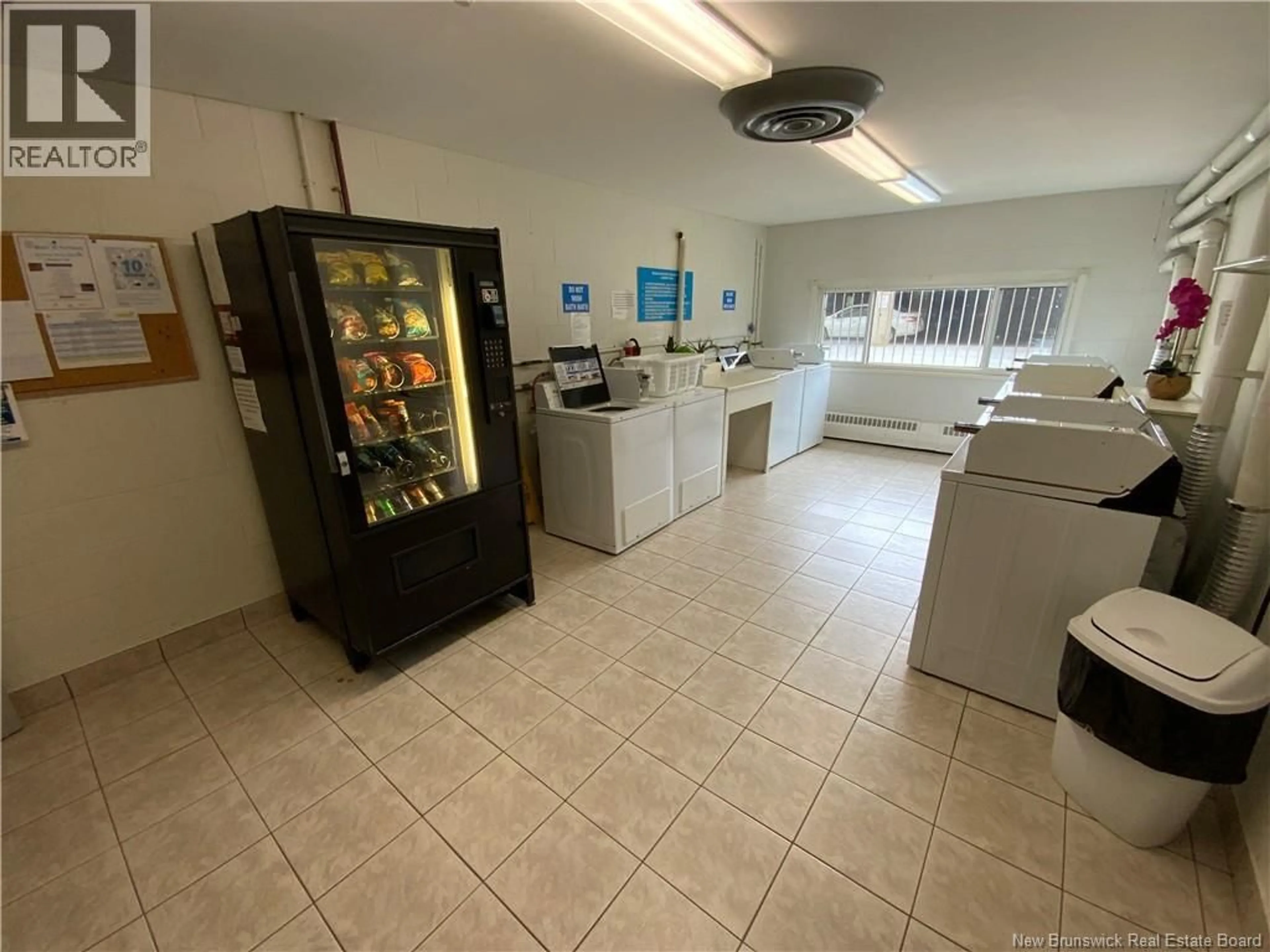 Kitchen with laundary machines, unknown for 601 - 310 WOODWARD AVENUE AVENUE, Saint John New Brunswick E2K2L1