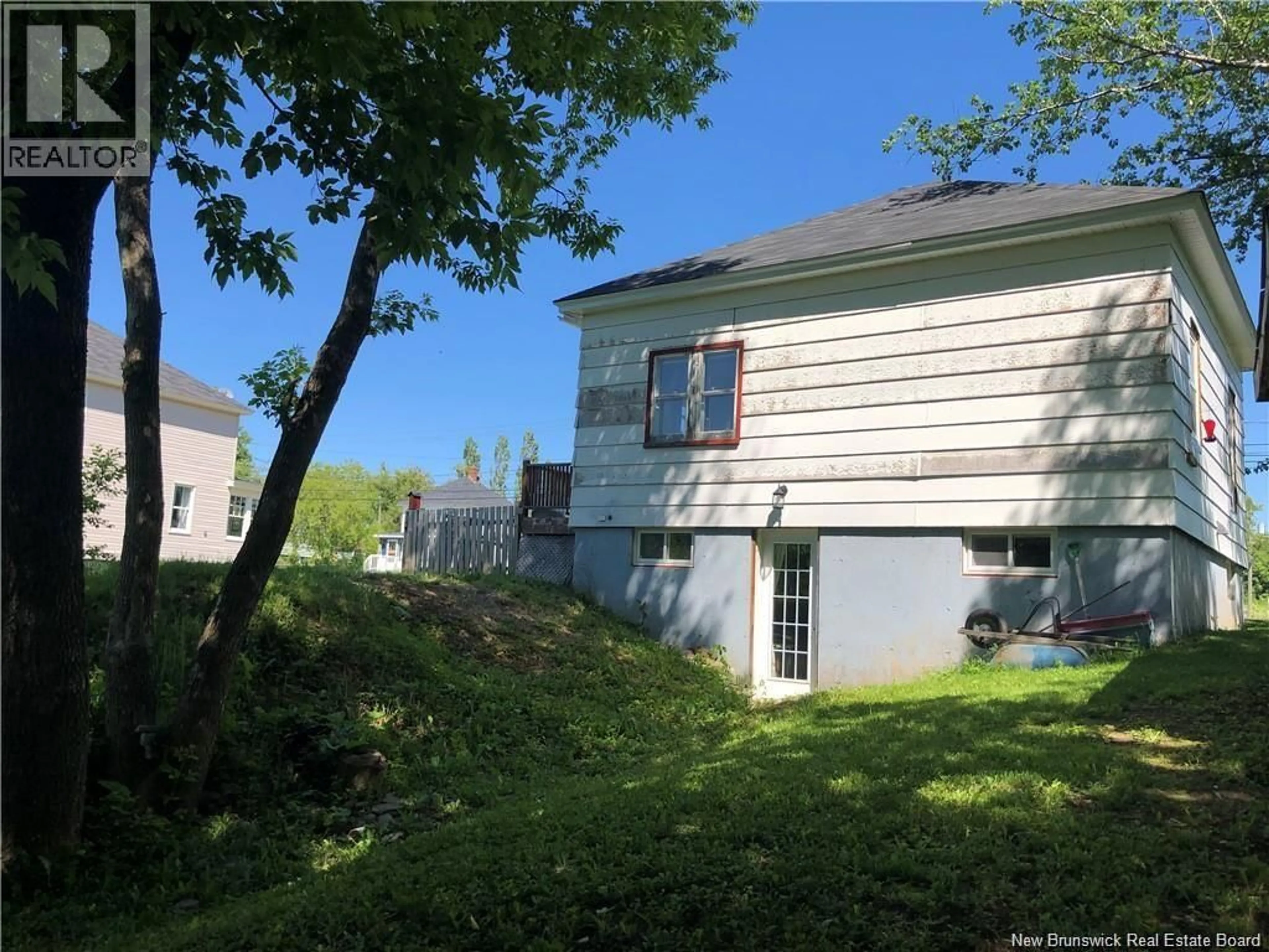 Unknown for 956 KING AVENUE, Bathurst New Brunswick E2A1S1