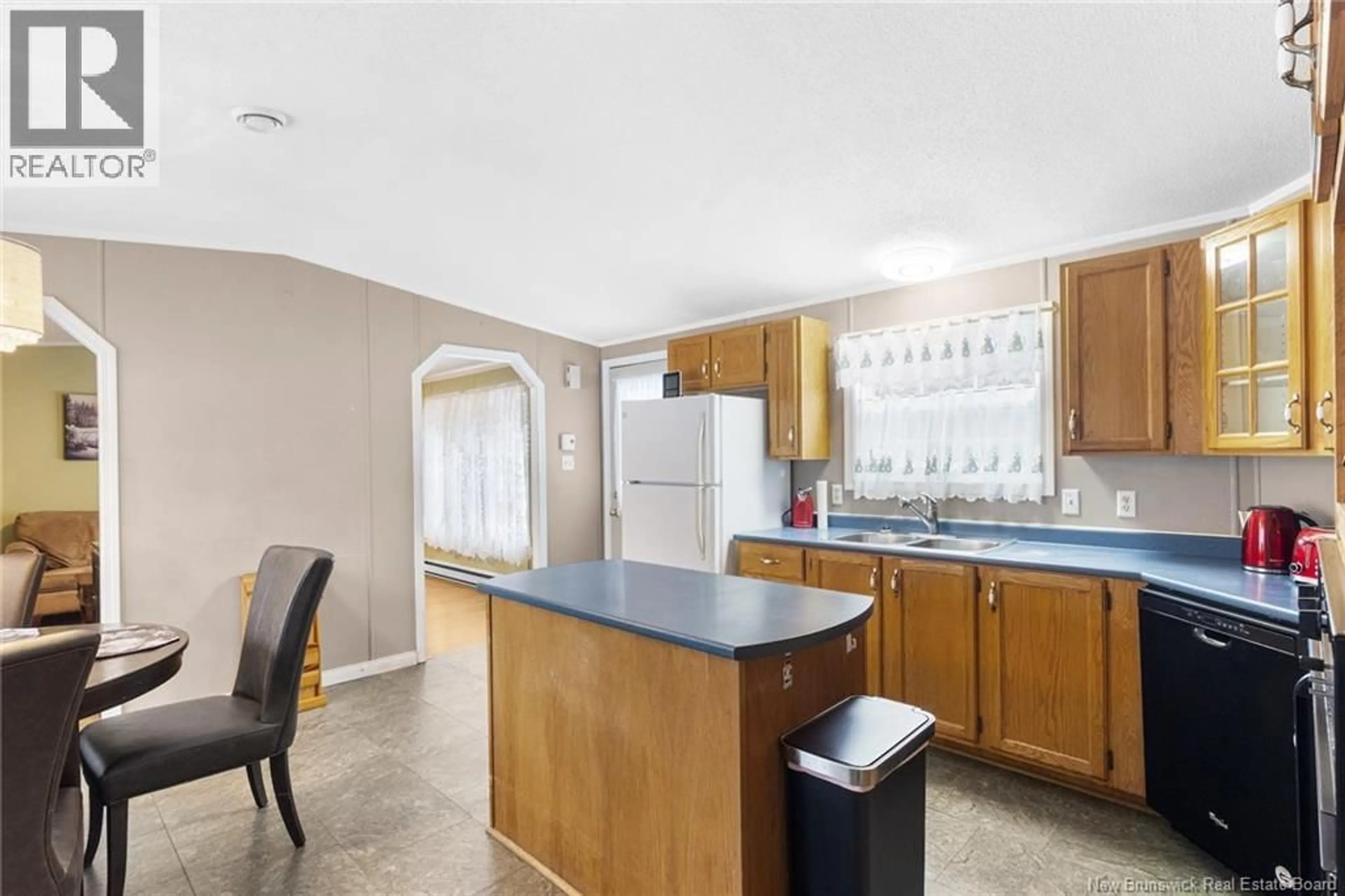 Open concept kitchen, unknown for 60 MEMORIAL DRIVE, Minto New Brunswick E4B3L3