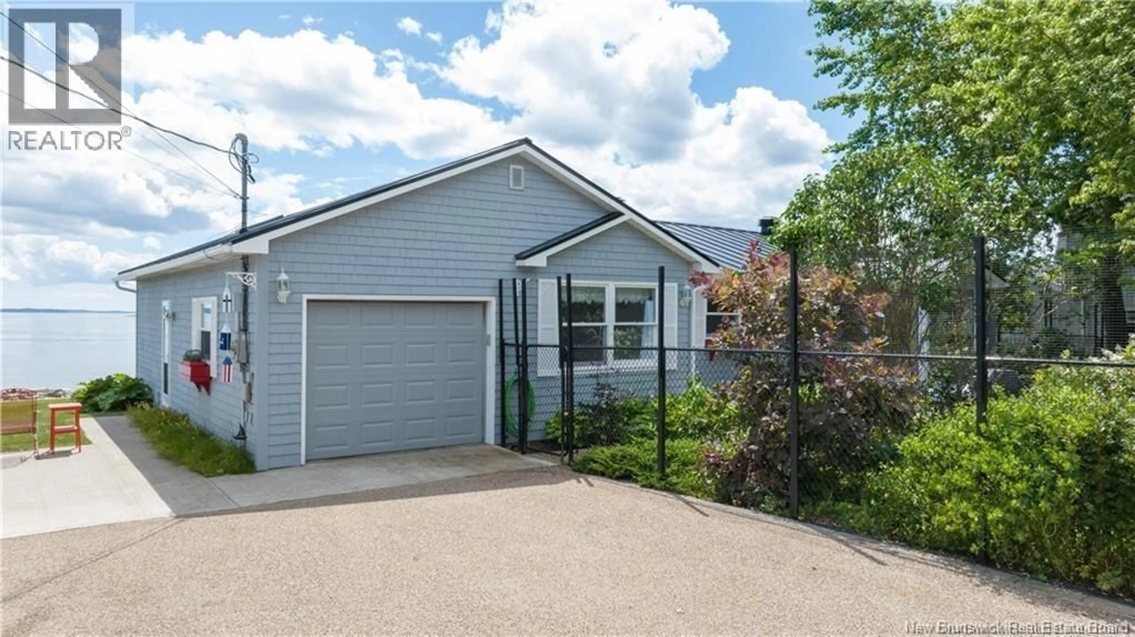 Home with vinyl exterior material, street for 37 CHANDLER ROAD, Saint Andrews New Brunswick E5B2H4