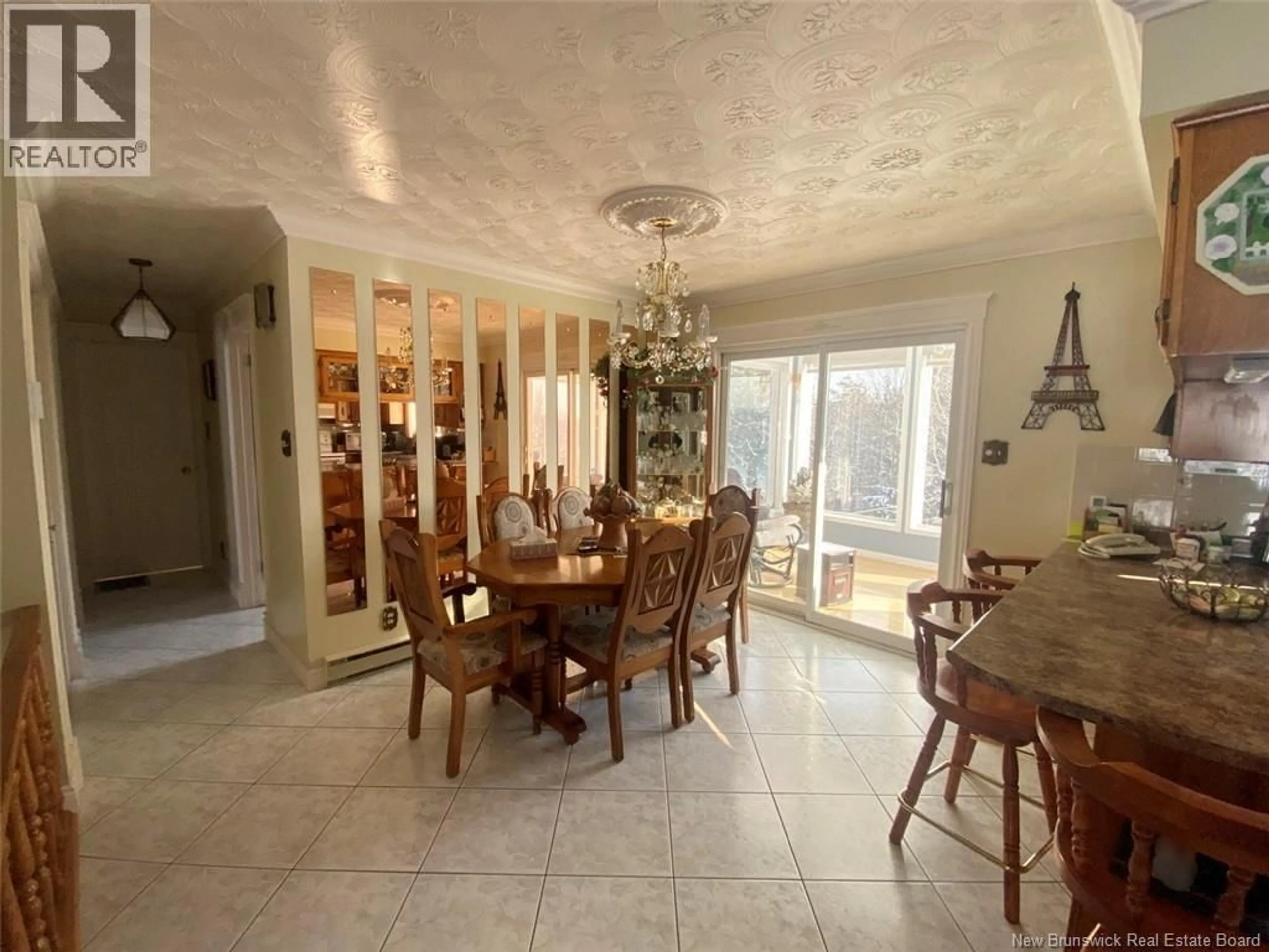 Dining room, ceramic/tile floor for 910 SAINT-FRANÇOIS STREET, Edmundston New Brunswick E3V4R2