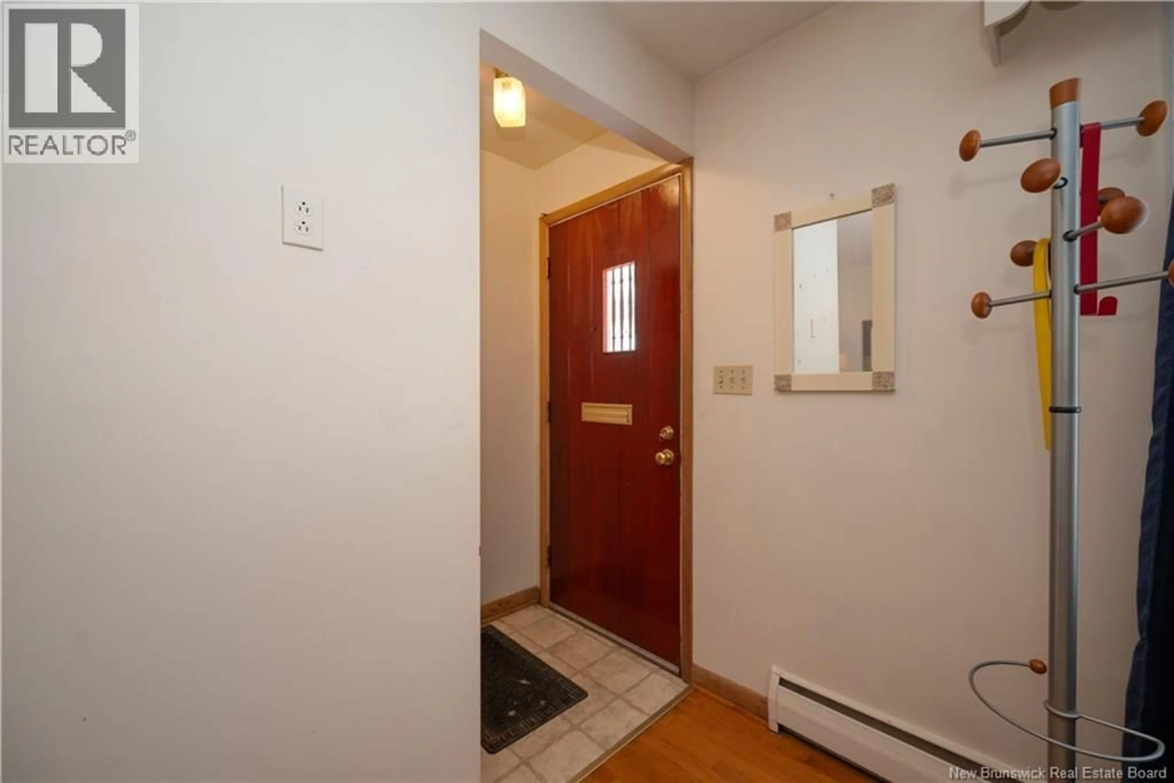 Indoor entryway for 85 MOUNT ROYAL BOULEVARD, Moncton New Brunswick E1E2V3