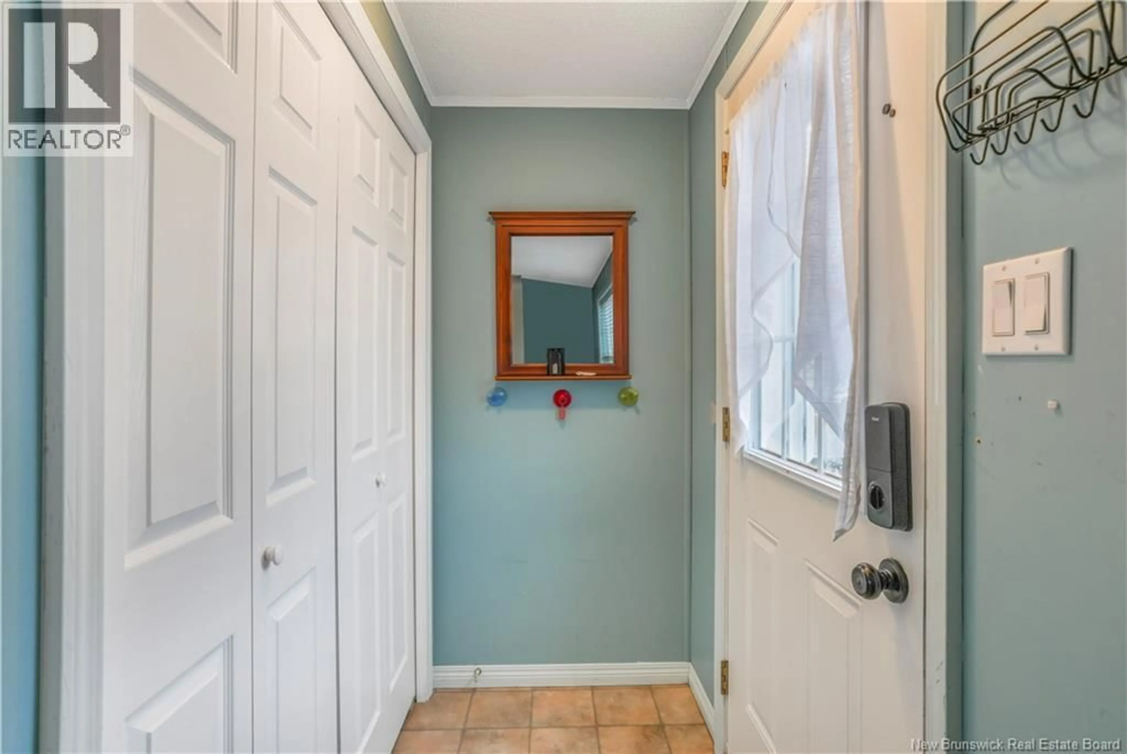 Indoor entryway for 164 GLENMAR DRIVE, Fredericton New Brunswick E3G0S5