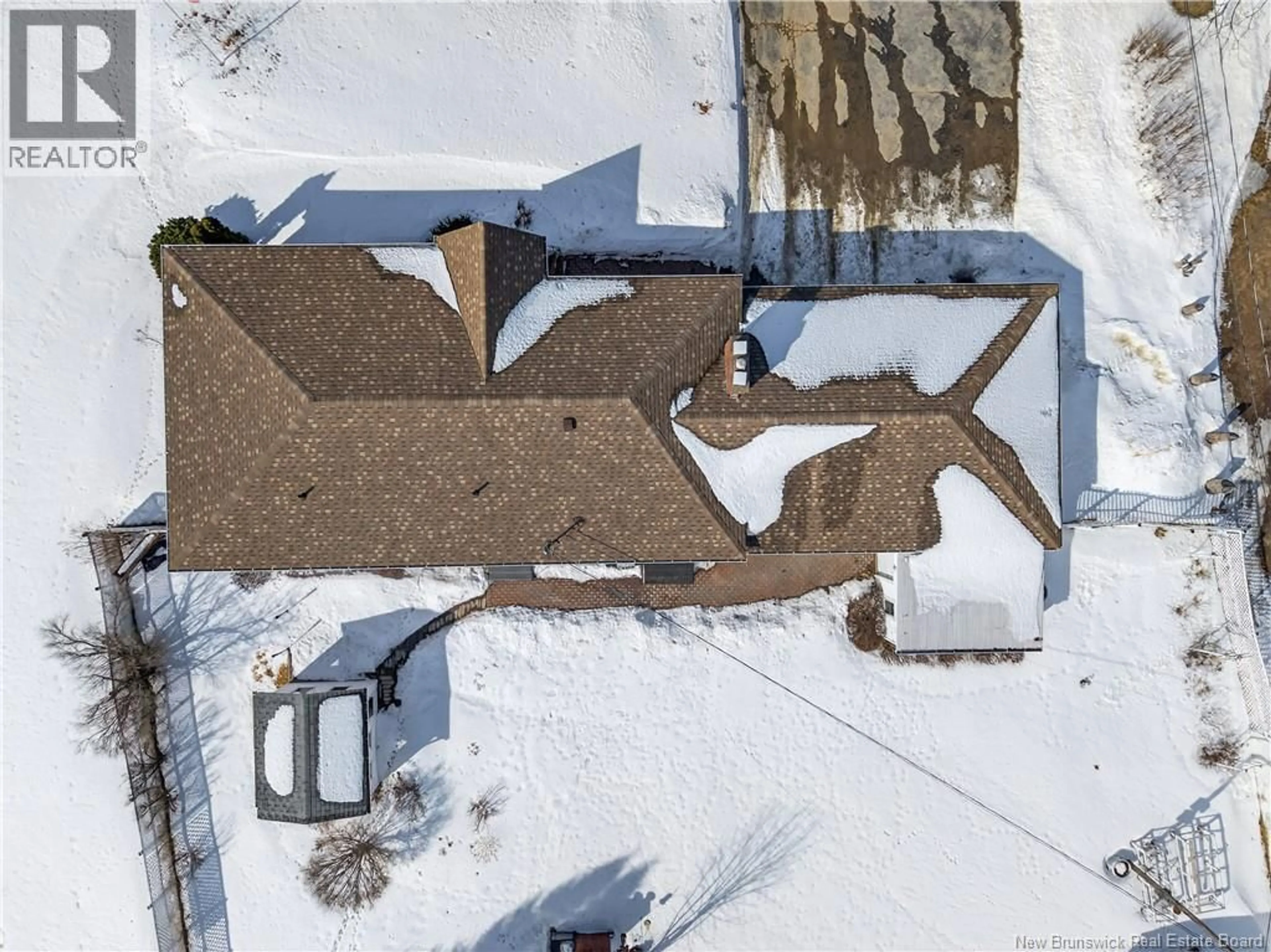 A pic from outside/outdoor area/front of a property/back of a property/a pic from drone, street for 12 OLDLINE AVENUE, Miramichi New Brunswick E1N5Y3