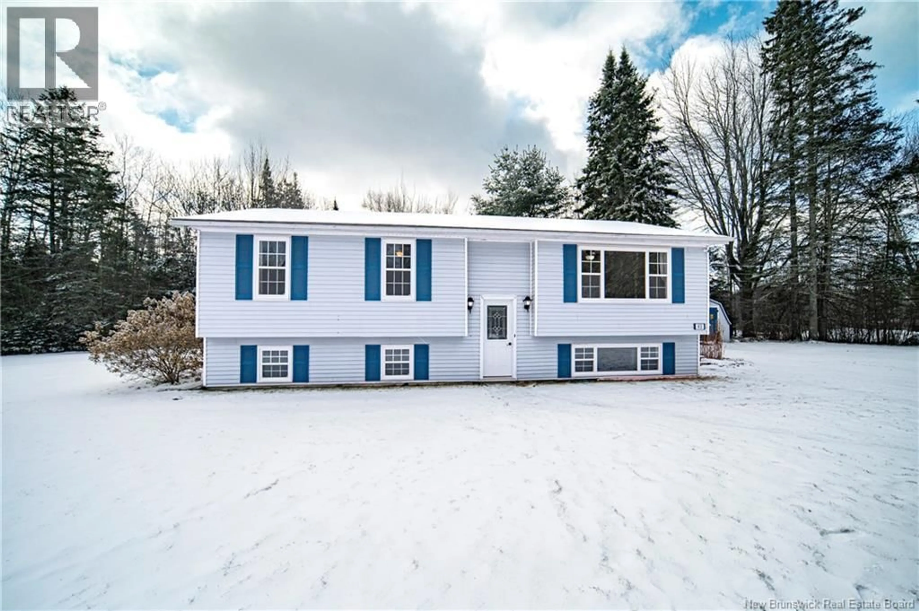 Home with vinyl exterior material, unknown for 43 SUSAN DRIVE, Lincoln New Brunswick E3B7G8