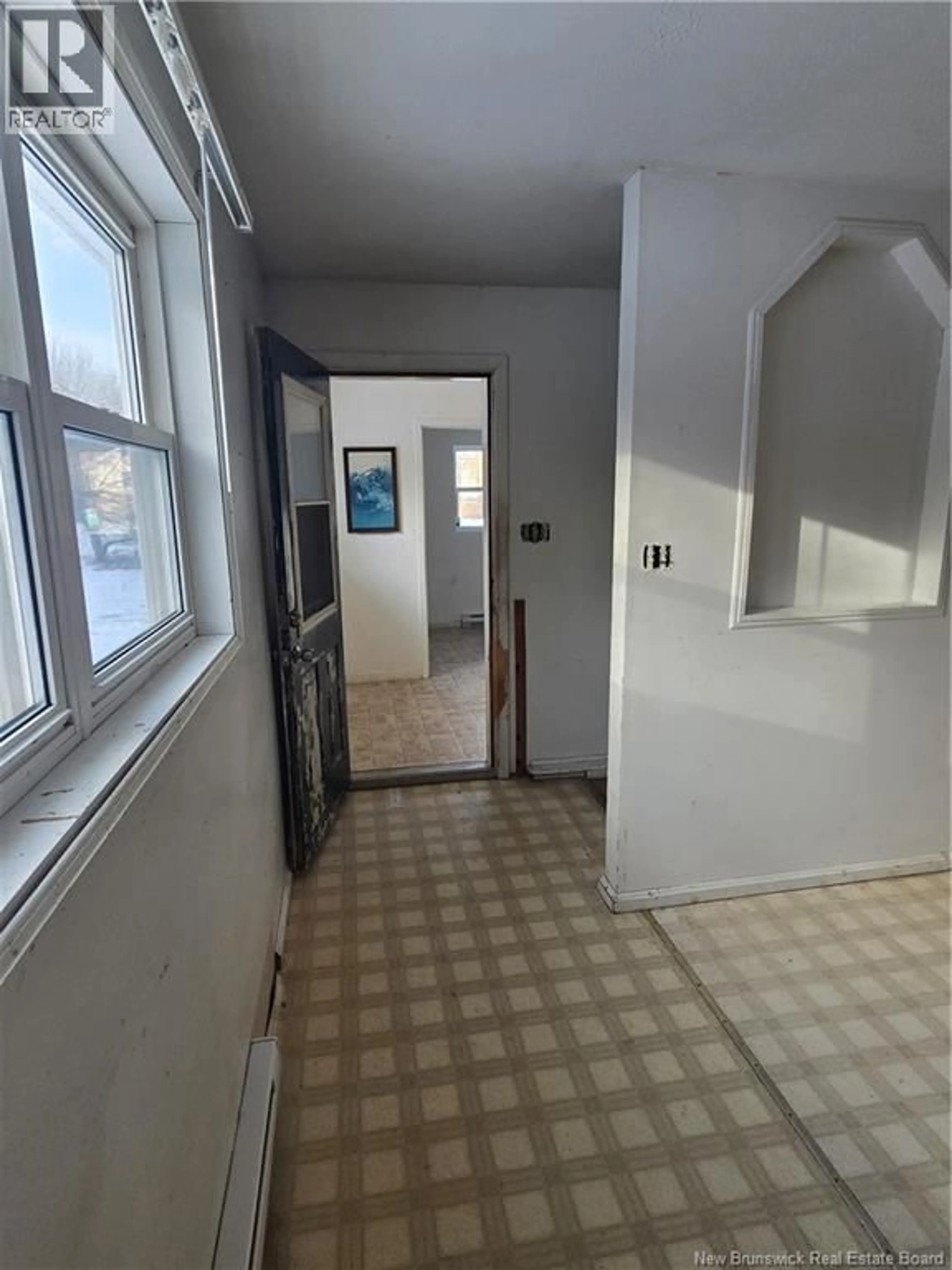 Indoor foyer for 796 ROUTE 102, Swan Creek New Brunswick E2V2X6