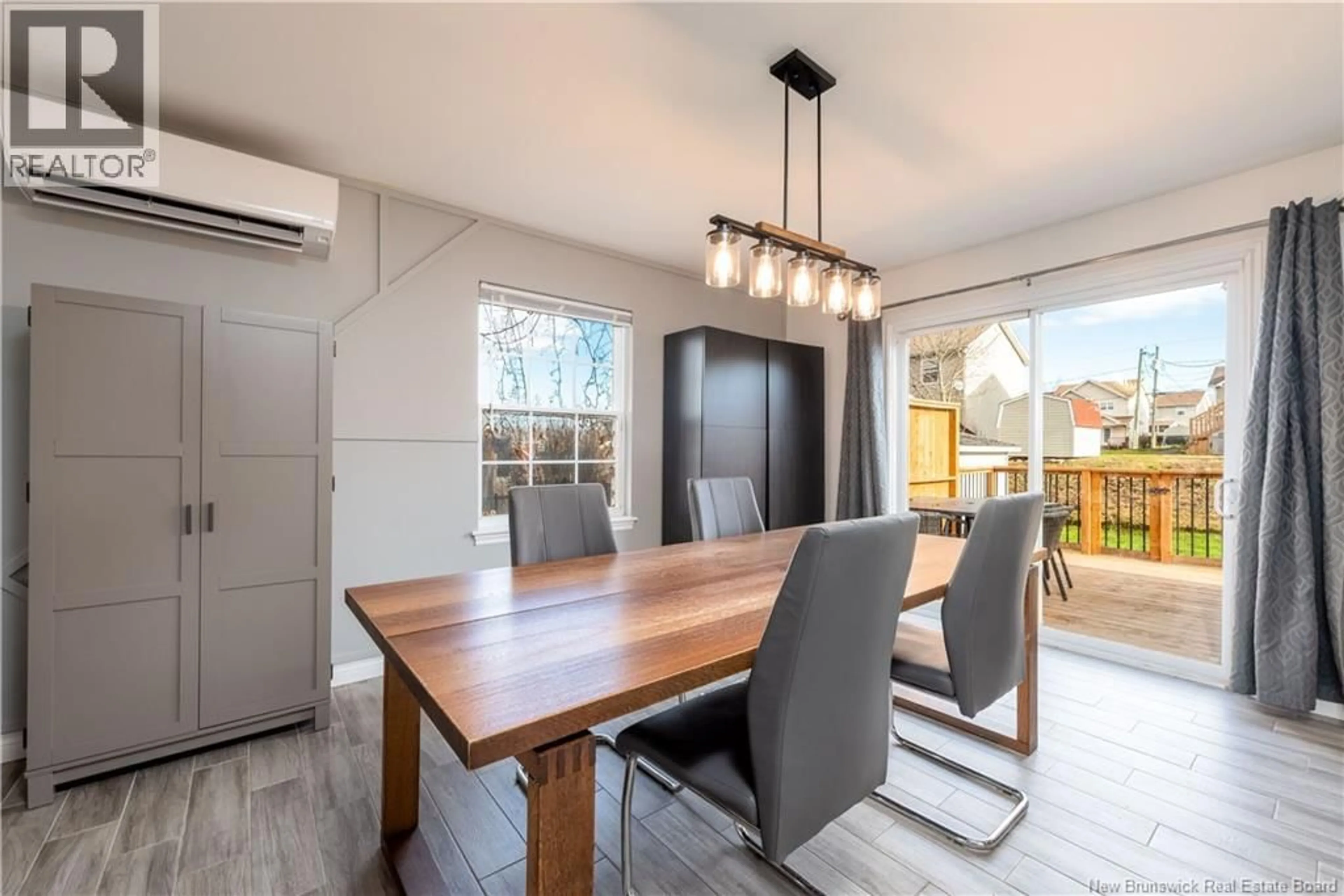 Dining room, wood/laminate floor for 28 BEAUJOLAIS CRESCENT, Dieppe New Brunswick E1A8V6
