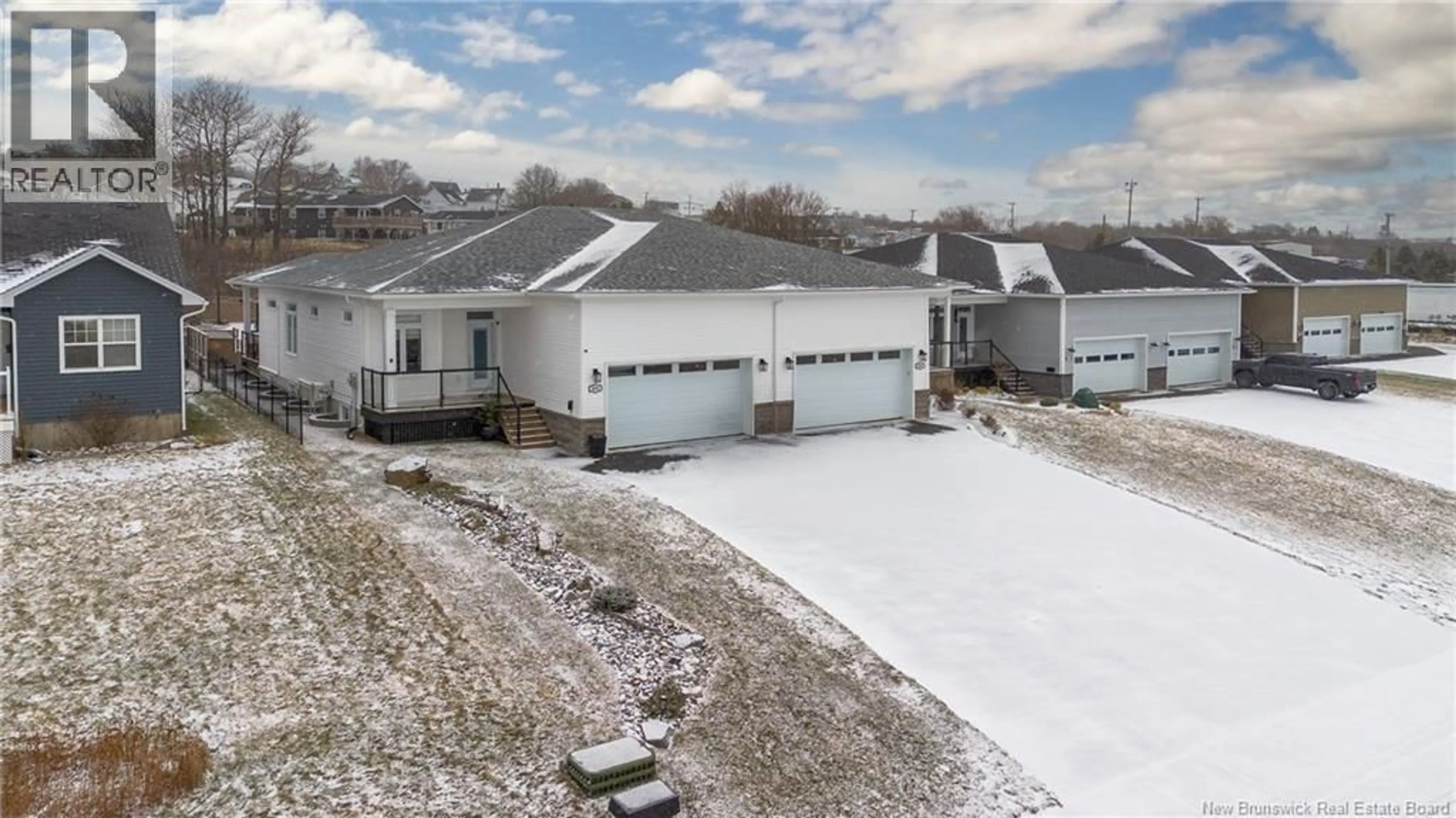 A pic from outside/outdoor area/front of a property/back of a property/a pic from drone, street for 618 SEA STREET, Saint John New Brunswick E2M2N4