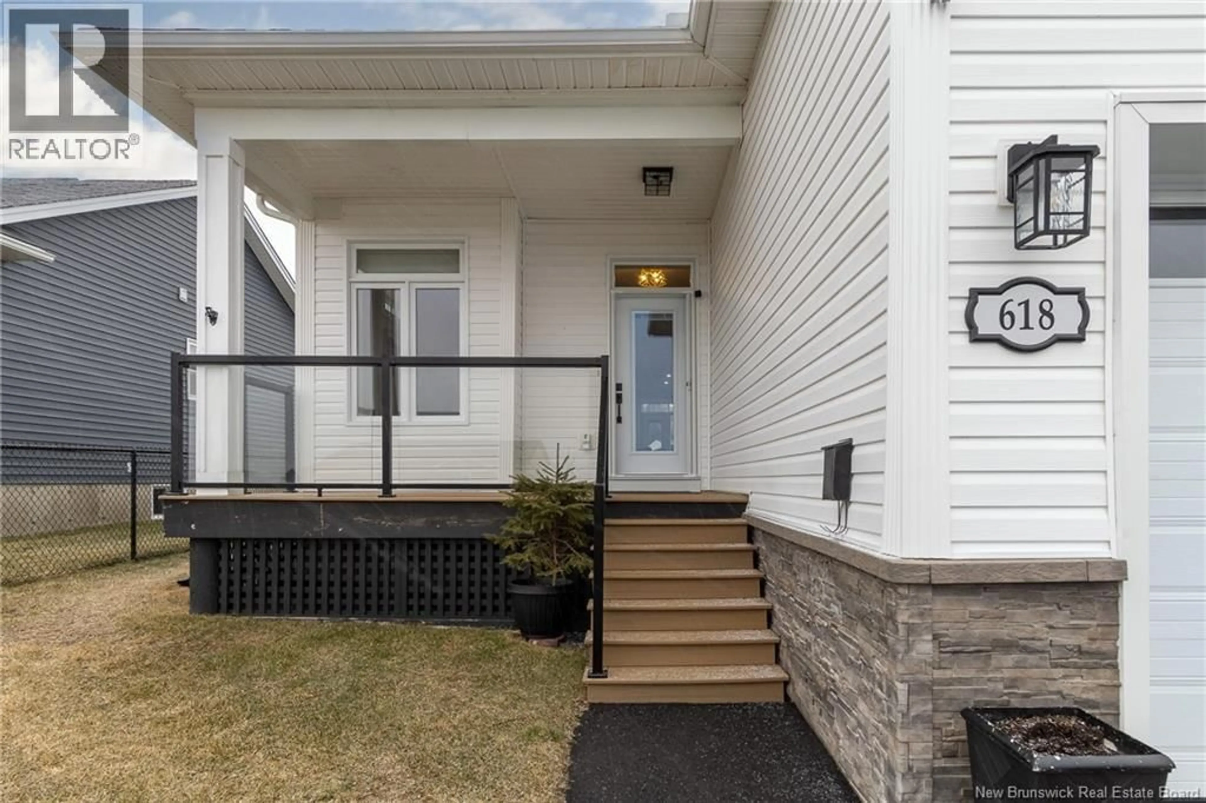 Unknown for 618 SEA STREET, Saint John New Brunswick E2M2N4