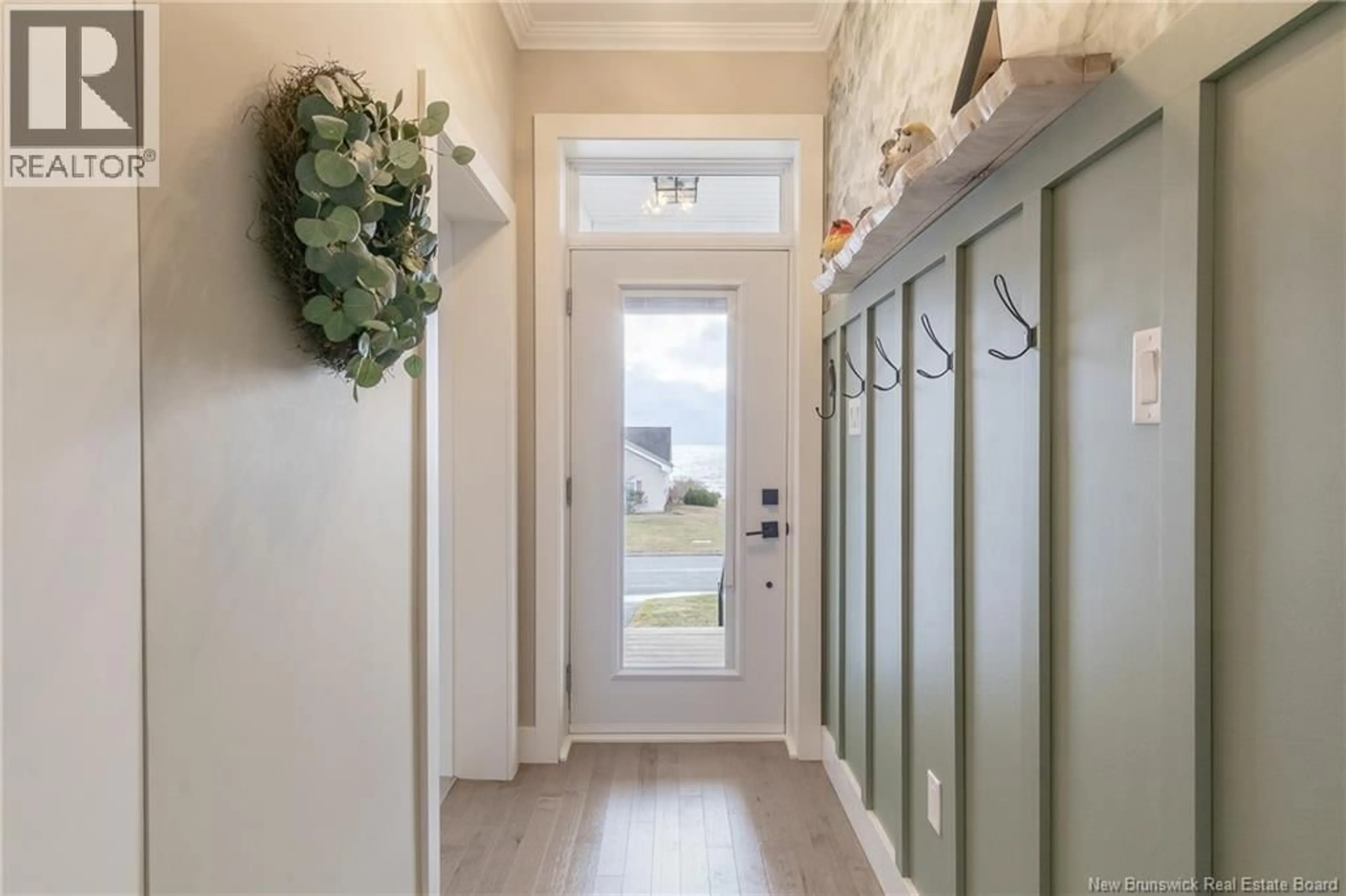 Indoor entryway for 618 SEA STREET, Saint John New Brunswick E2M2N4