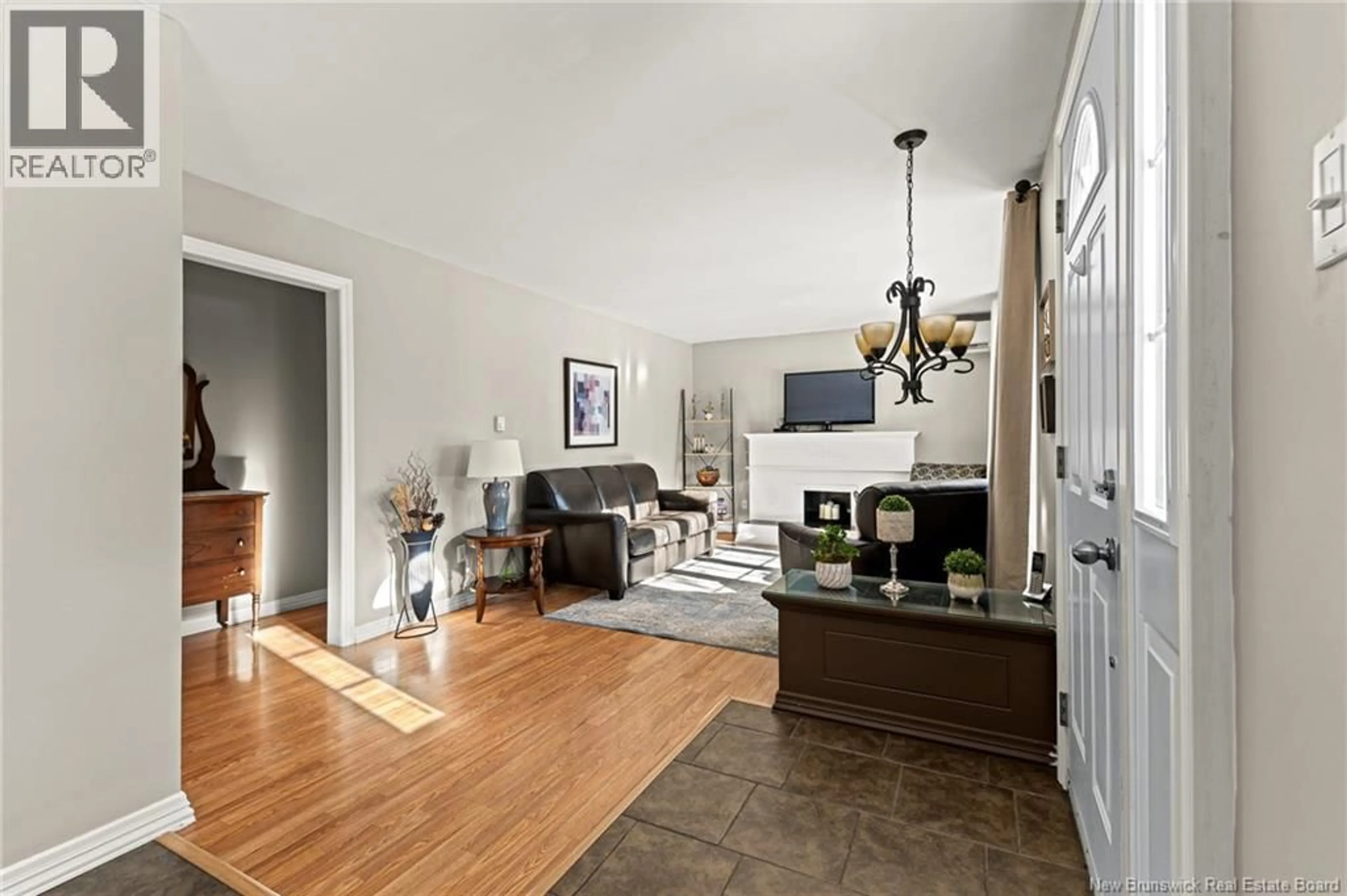 Open concept kitchen, unknown for 19 BAHAMA STREET, Dieppe New Brunswick E1A4Z1