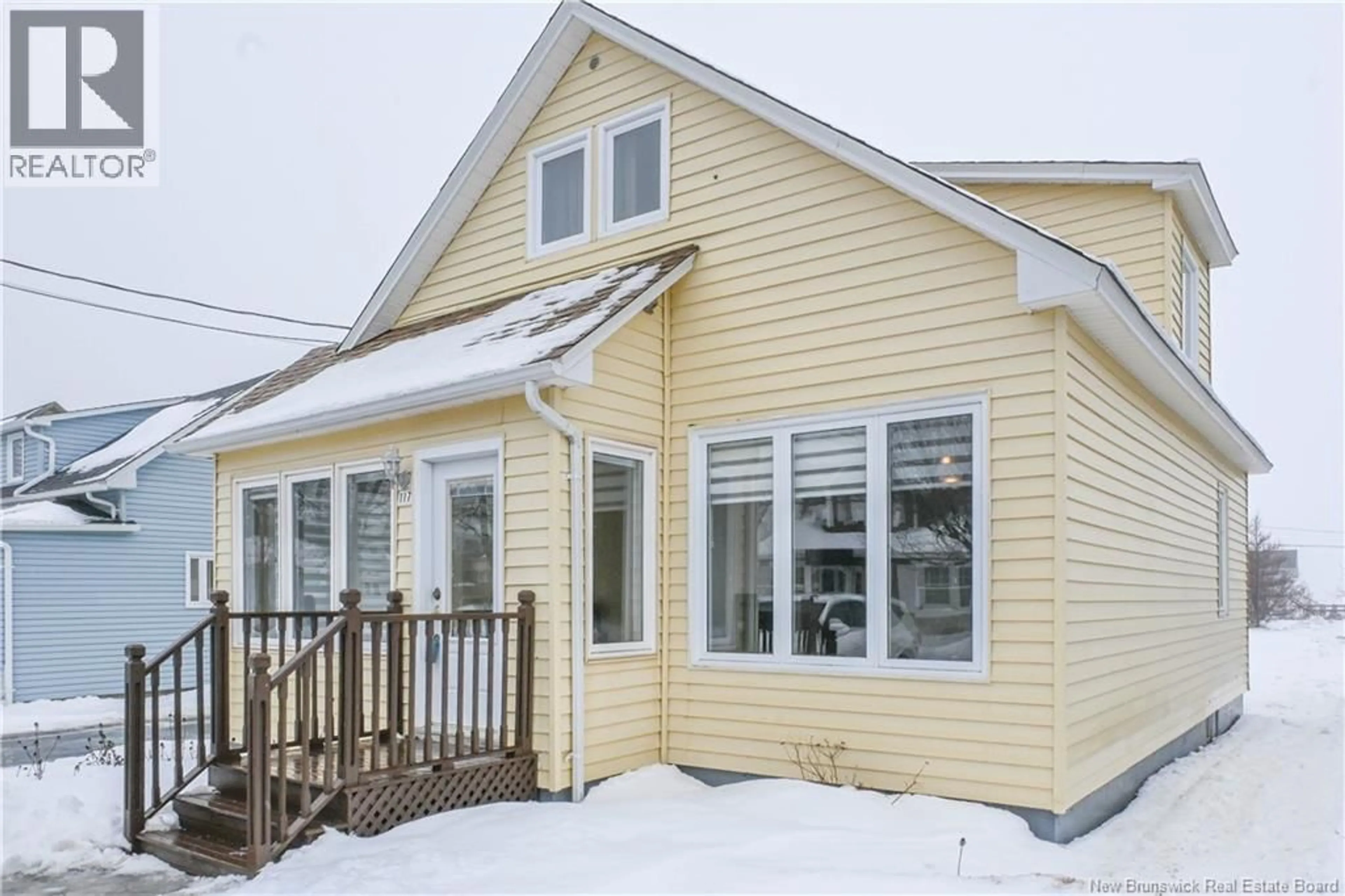Home with vinyl exterior material, street for 117 DEGRÂCE STREET, Shippagan New Brunswick E8S1H2
