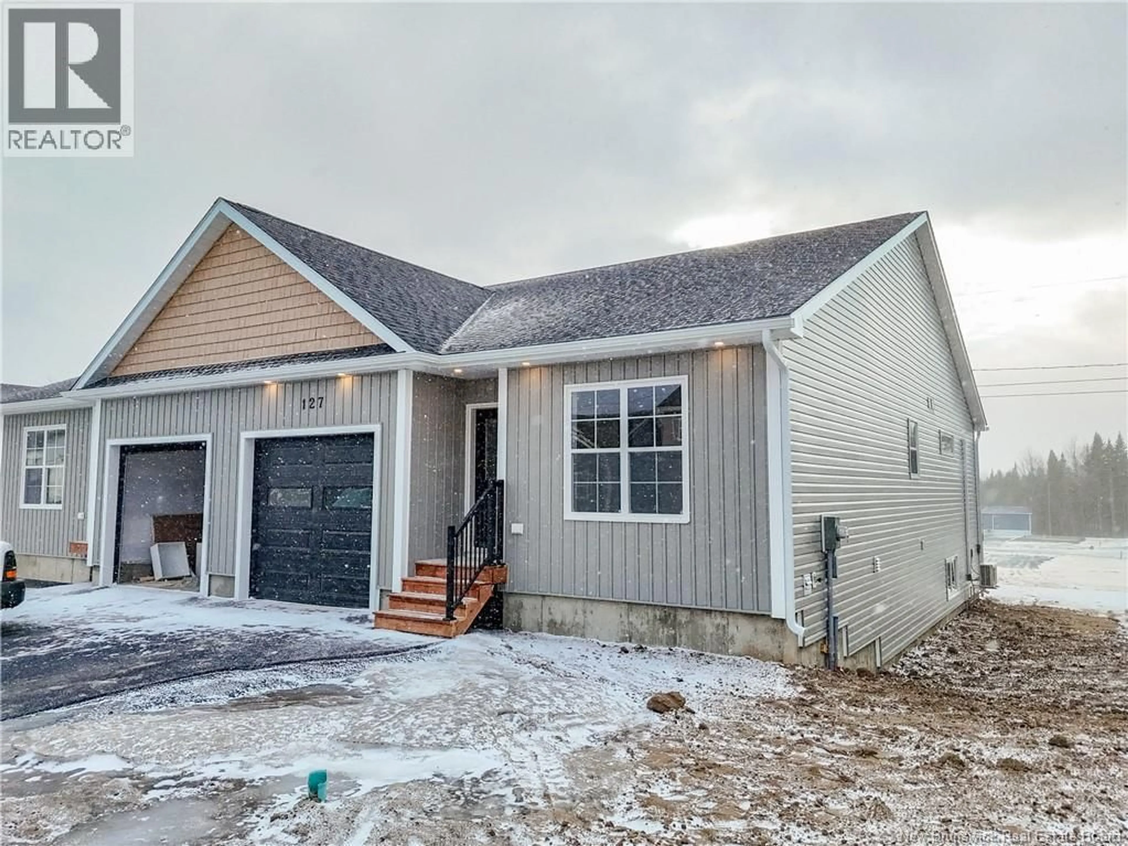 Home with vinyl exterior material, street for 127 GLENNORTH STREET, Fredericton New Brunswick E3G0A3