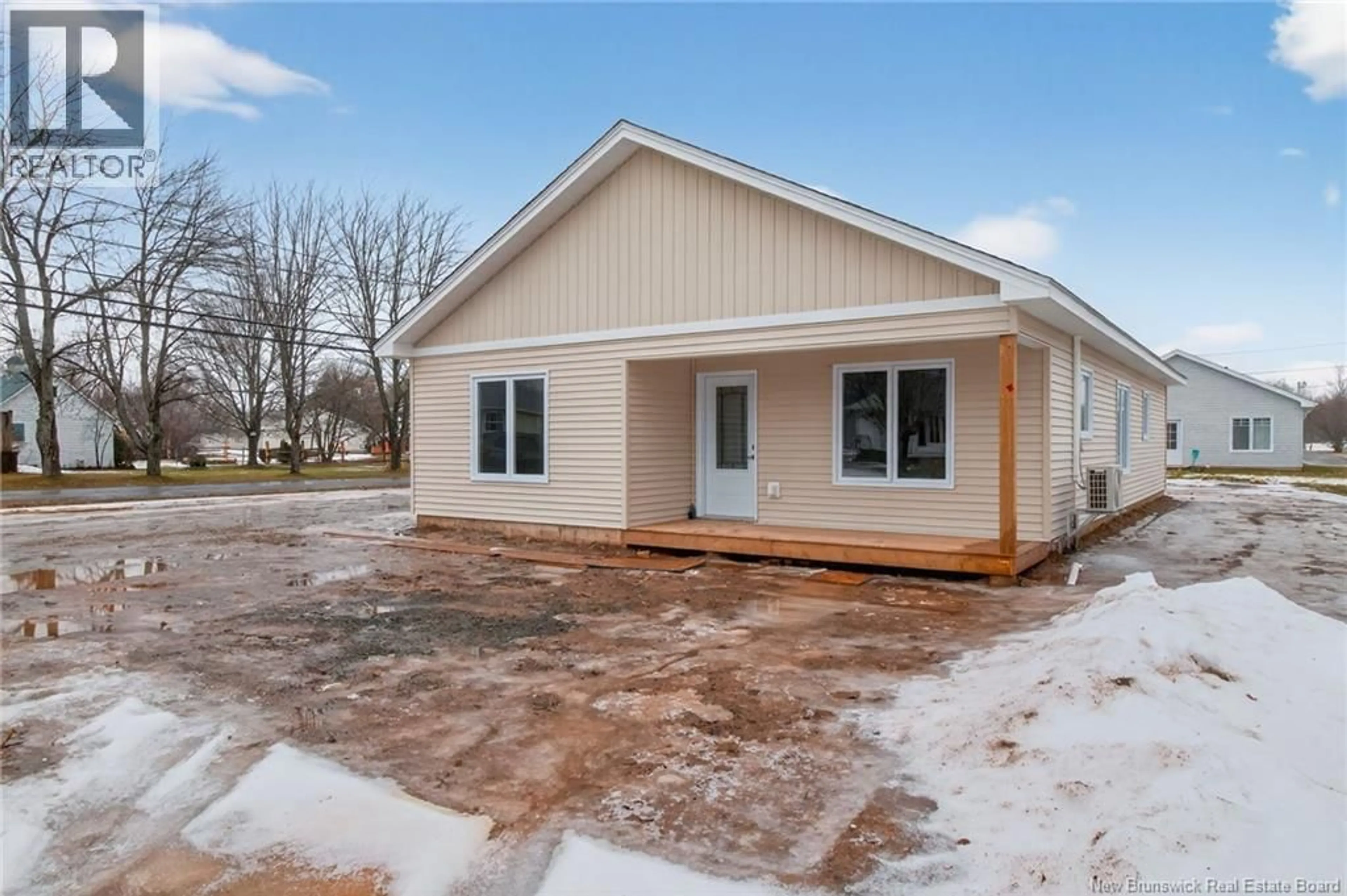 Home with vinyl exterior material, building for 71 BOYD STREET, Salisbury New Brunswick E4J2A6