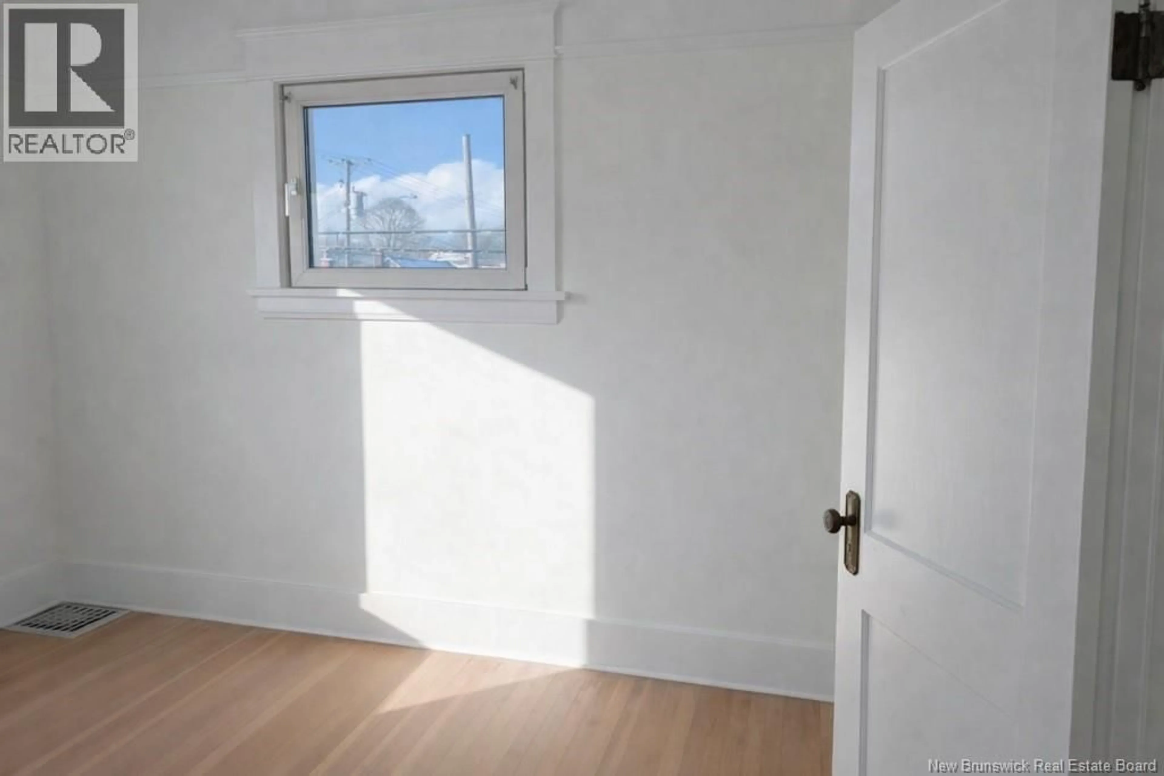 A pic of a room for 487 HIGH, Moncton New Brunswick E1C6E3