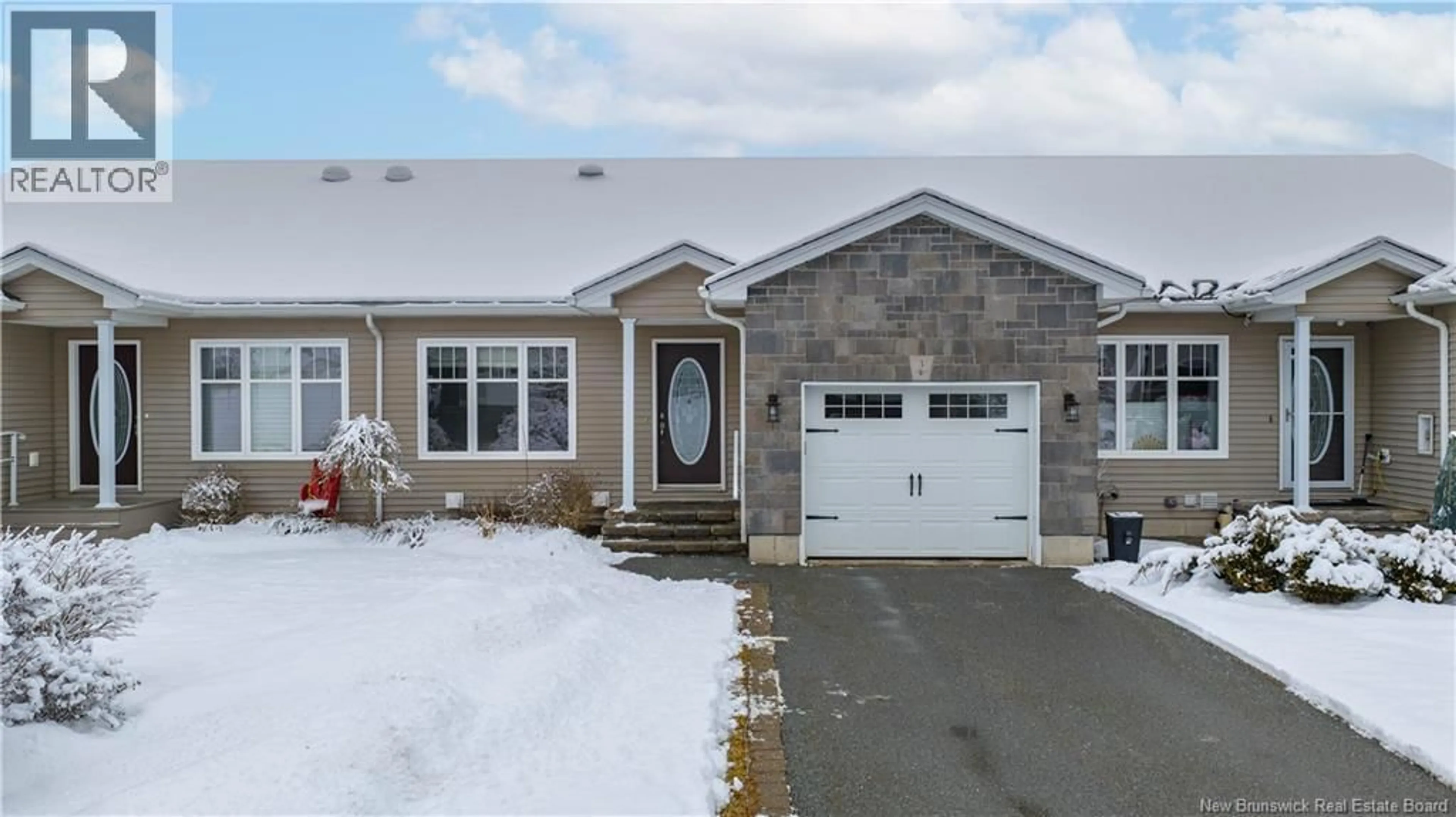 Home with vinyl exterior material, street for 3 OAK LEAF LANE, Hampton New Brunswick E5N0K8