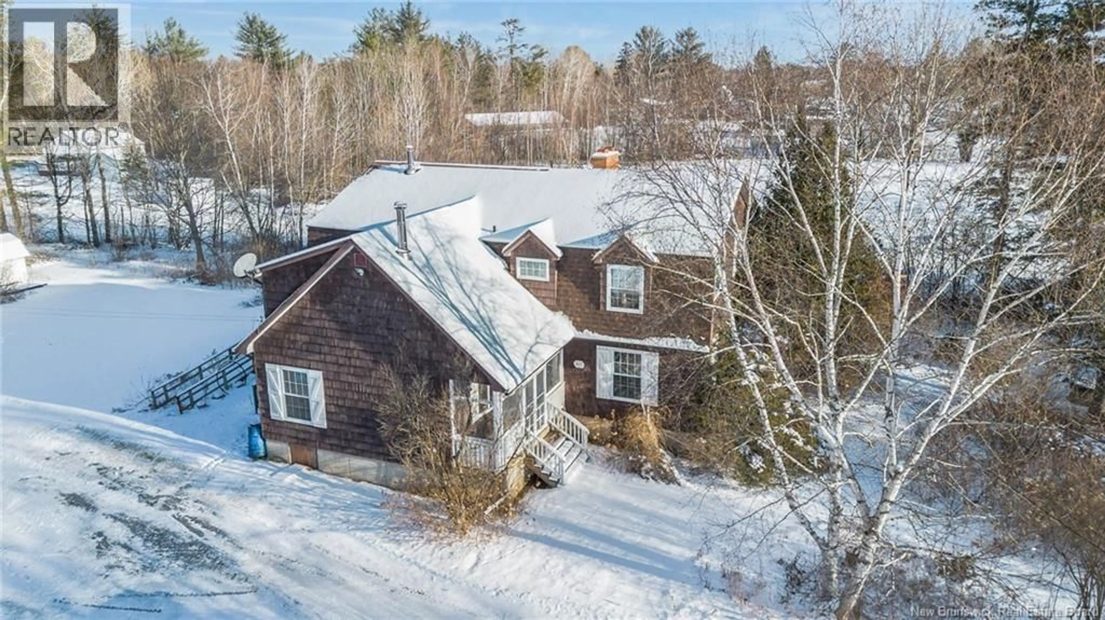 A pic from outside/outdoor area/front of a property/back of a property/a pic from drone, street for 367 ROUTE 105, Maugerville New Brunswick E3A8N6