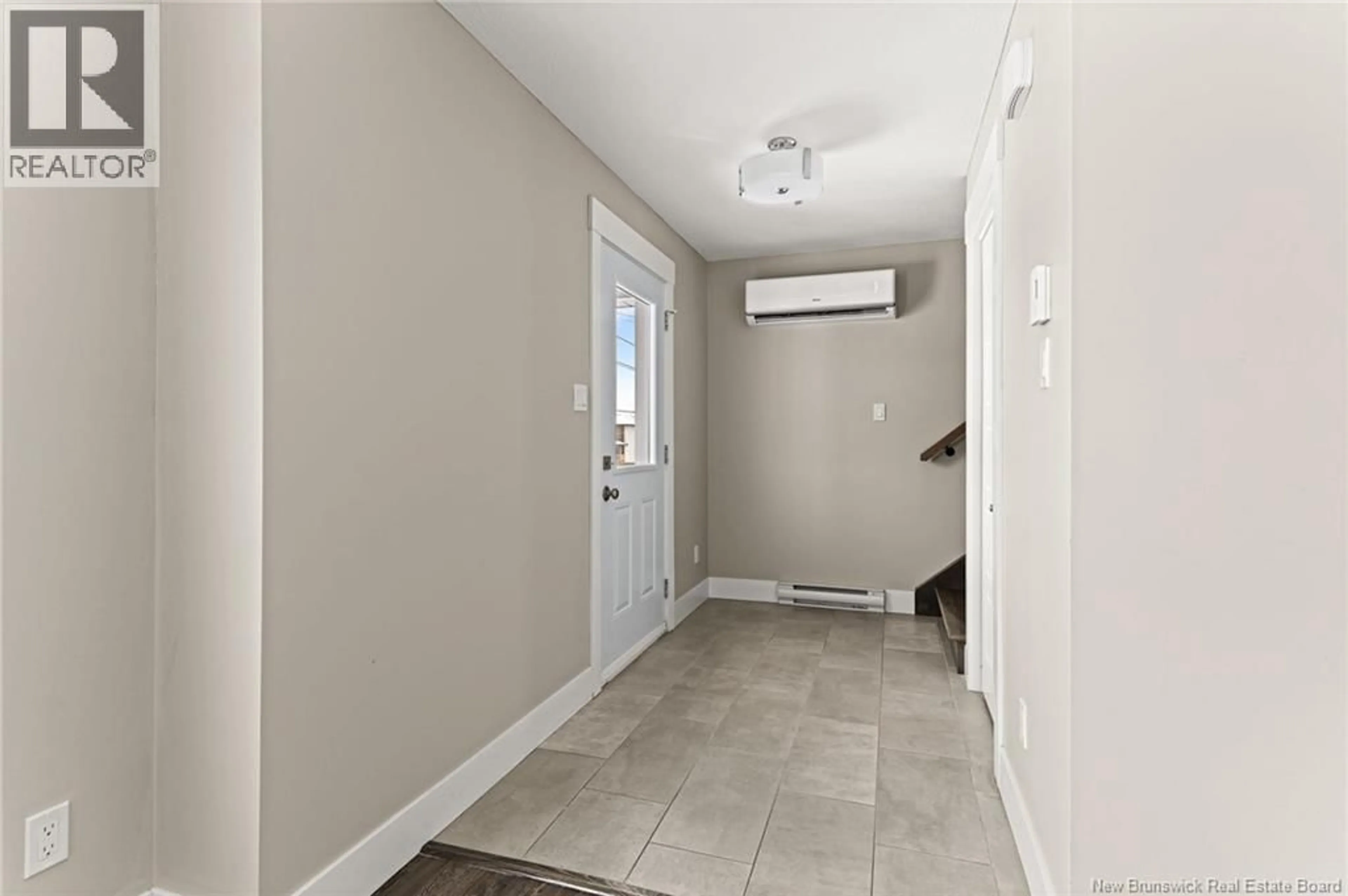 Indoor entryway for 84 EDINGTON ST, Moncton New Brunswick E1E0G6
