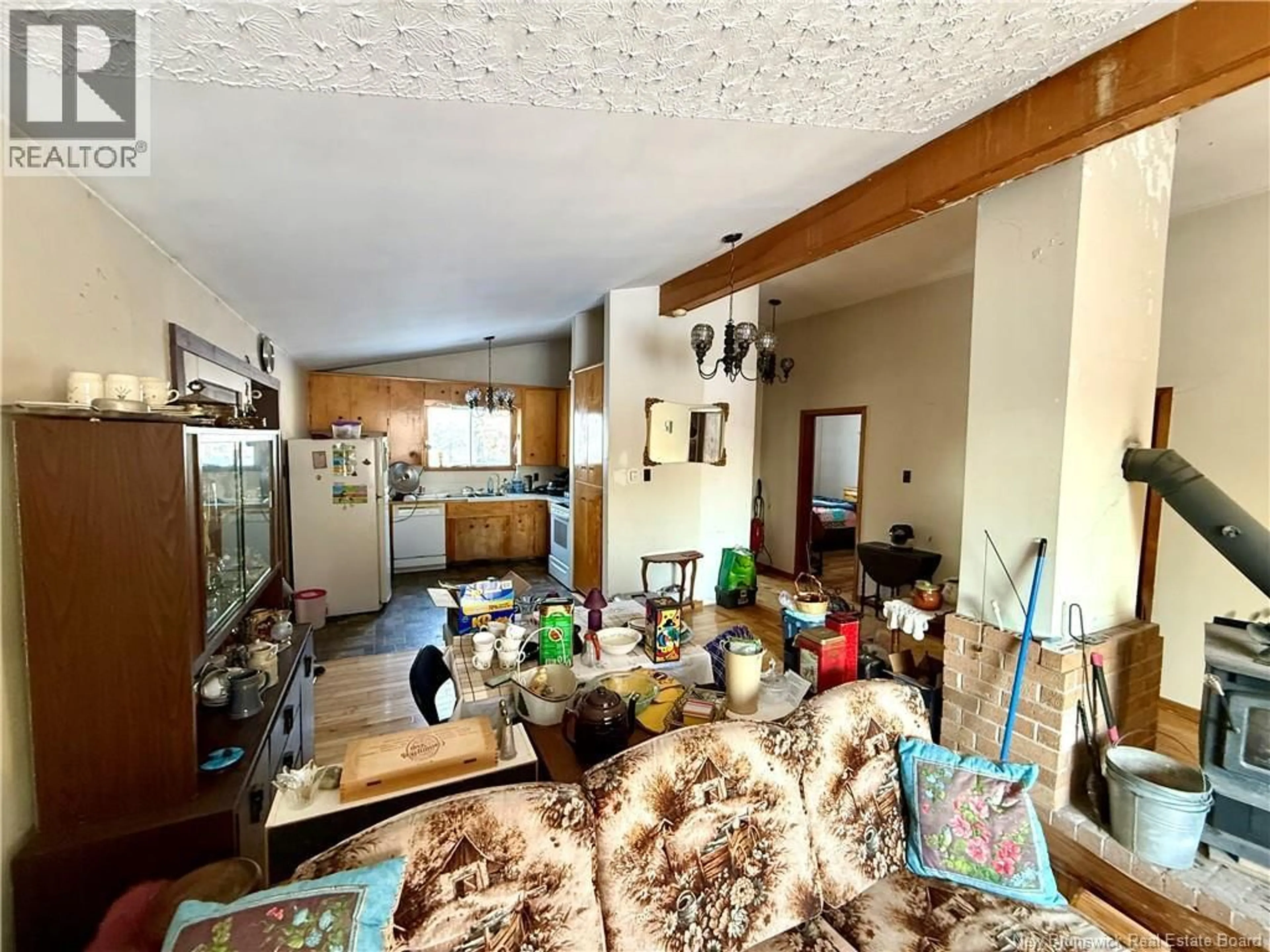 Living room with furniture, unknown for 3 THOMSON DRIVE, Allison New Brunswick E1G4G8