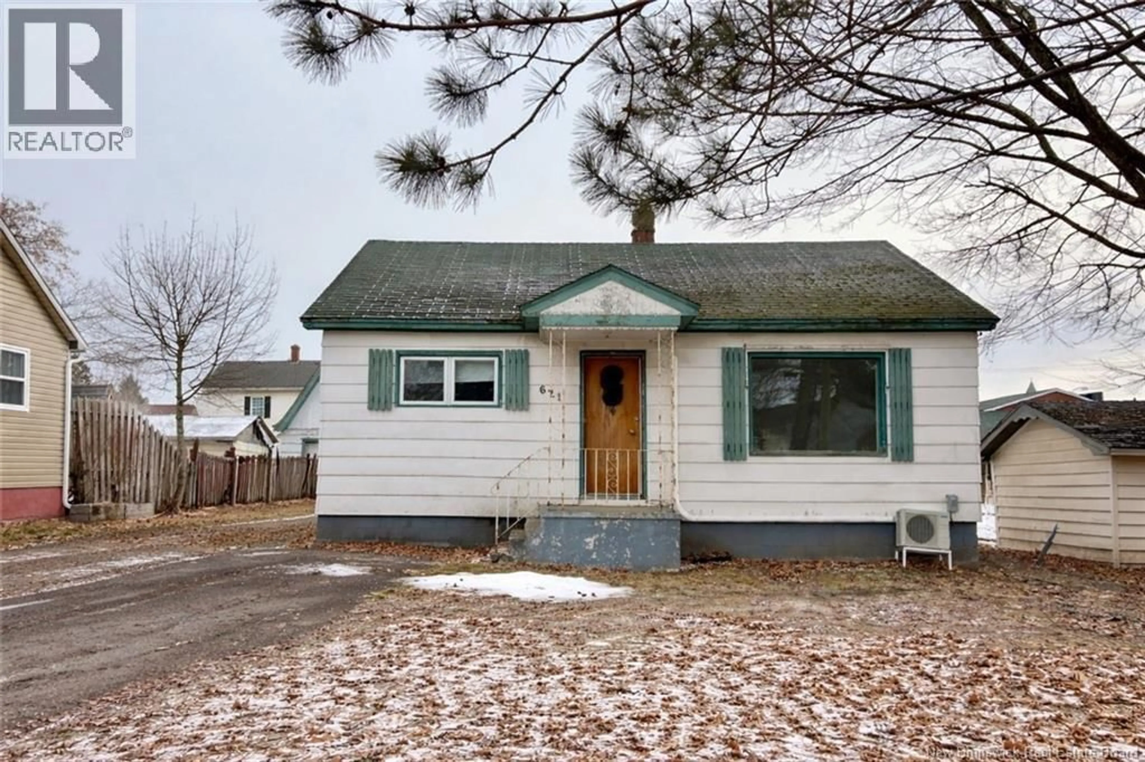 Home with vinyl exterior material, street for 621 CHARLES STREET, Dieppe New Brunswick E1A1Z5