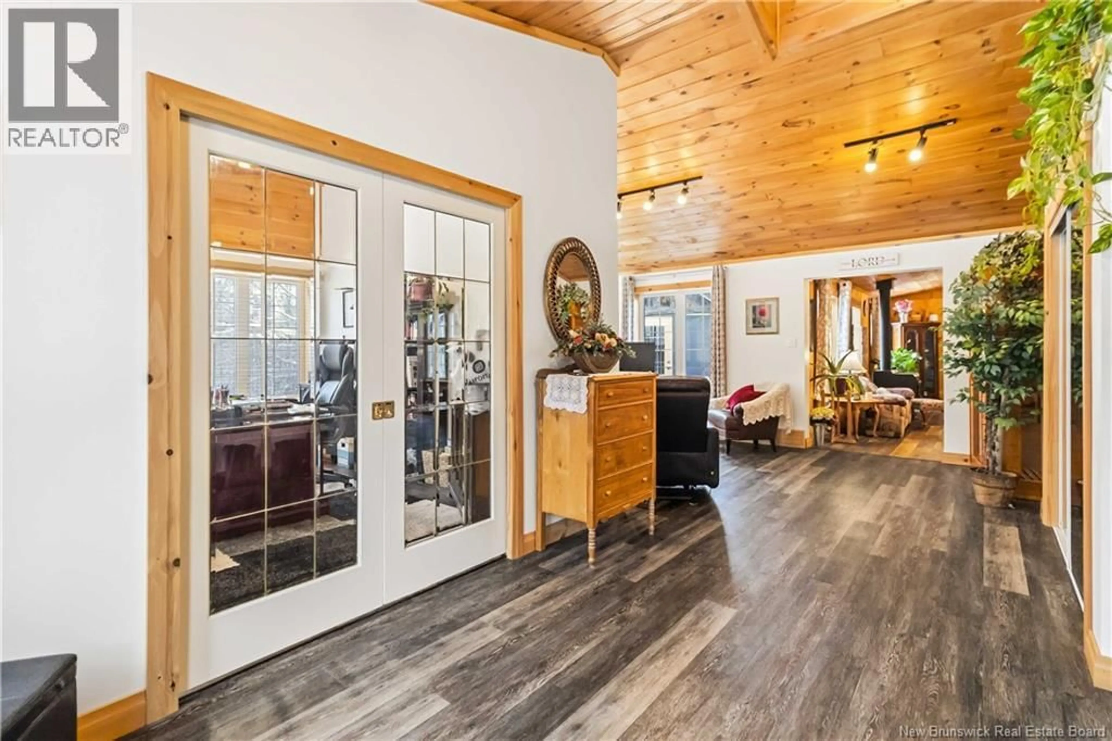 Indoor foyer for 1937 MELANSON ROAD, Lakeburn New Brunswick E1H2C6