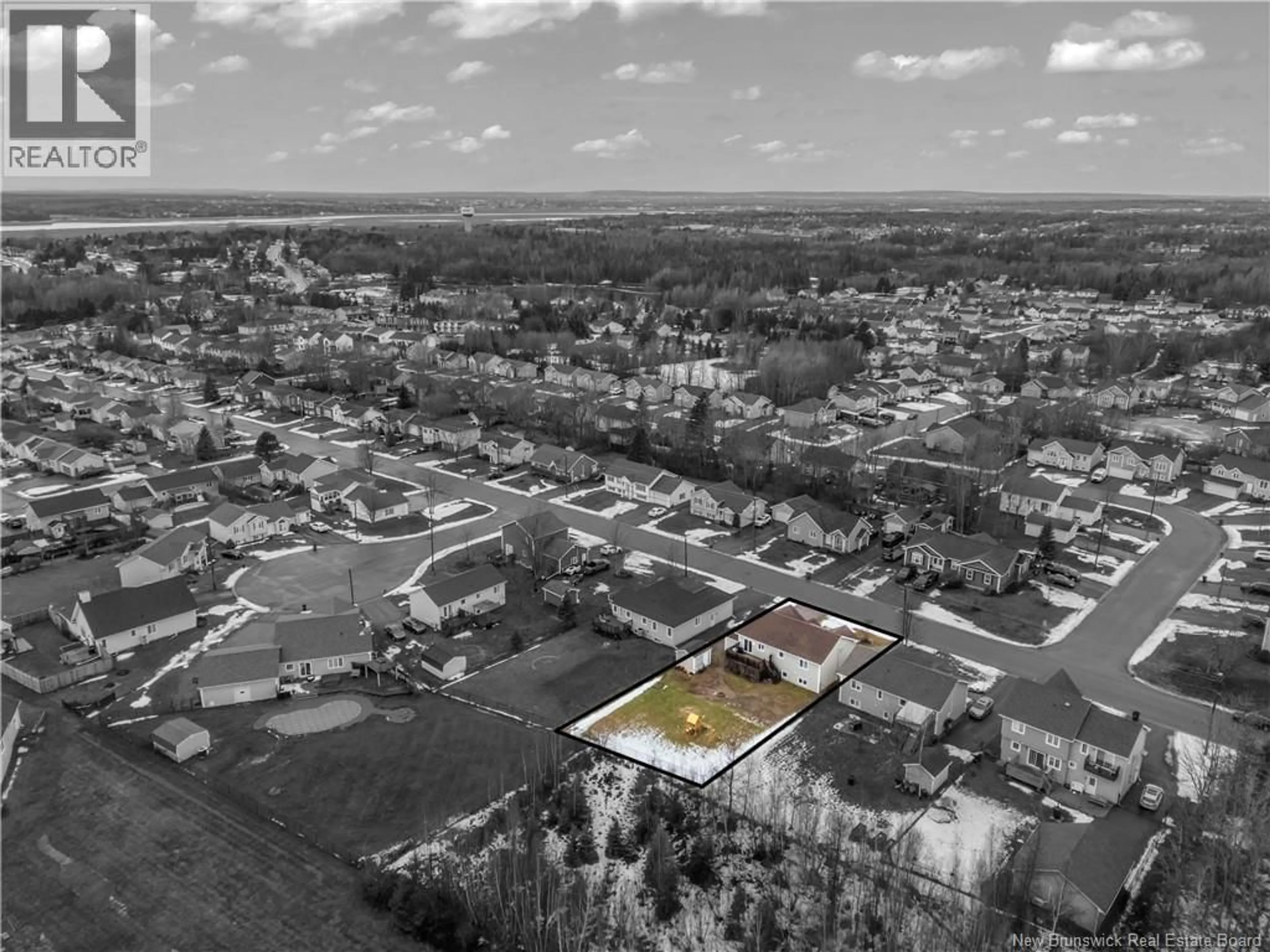 A pic from outside/outdoor area/front of a property/back of a property/a pic from drone, street for 125 PELAGIE, Dieppe New Brunswick E1A8G7