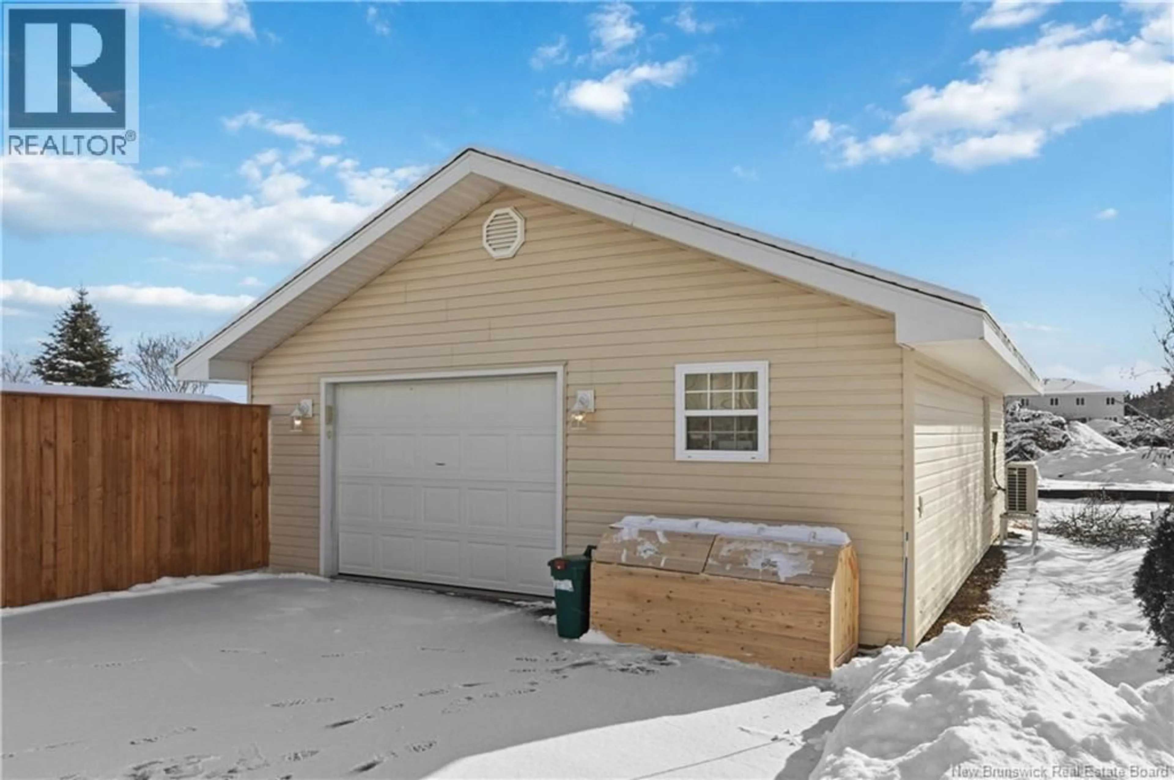 Indoor garage for 104 AUGUSTA TERRACE, Moncton New Brunswick E1G5B7