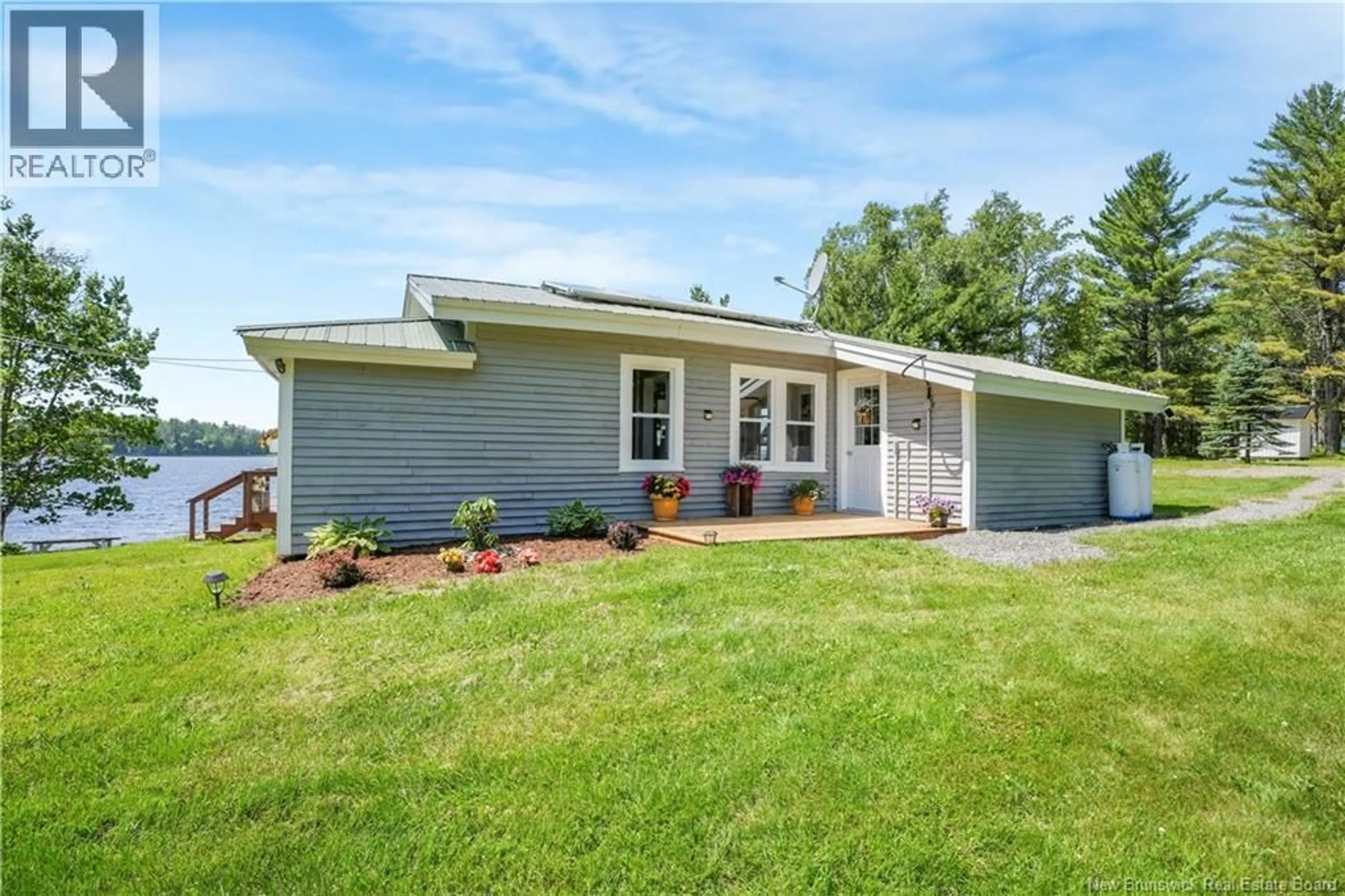 Home with vinyl exterior material, water/lake/river/ocean view for 840 MAGAGUADAVIC SIDING ROAD, Magaguadavic Siding New Brunswick E6K4B4