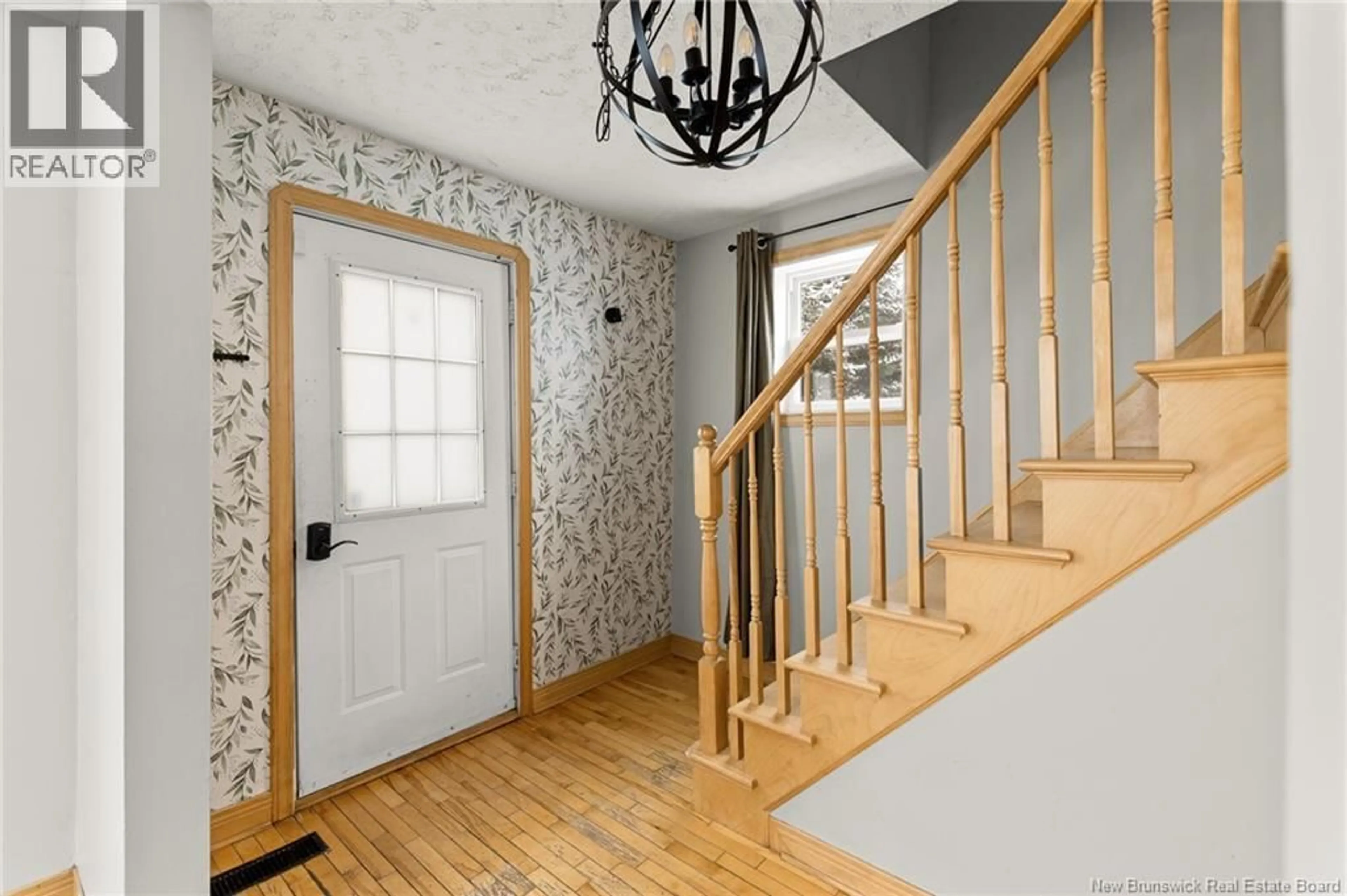 Indoor entryway for 160 SPRUCE, Moncton New Brunswick E1C7K3