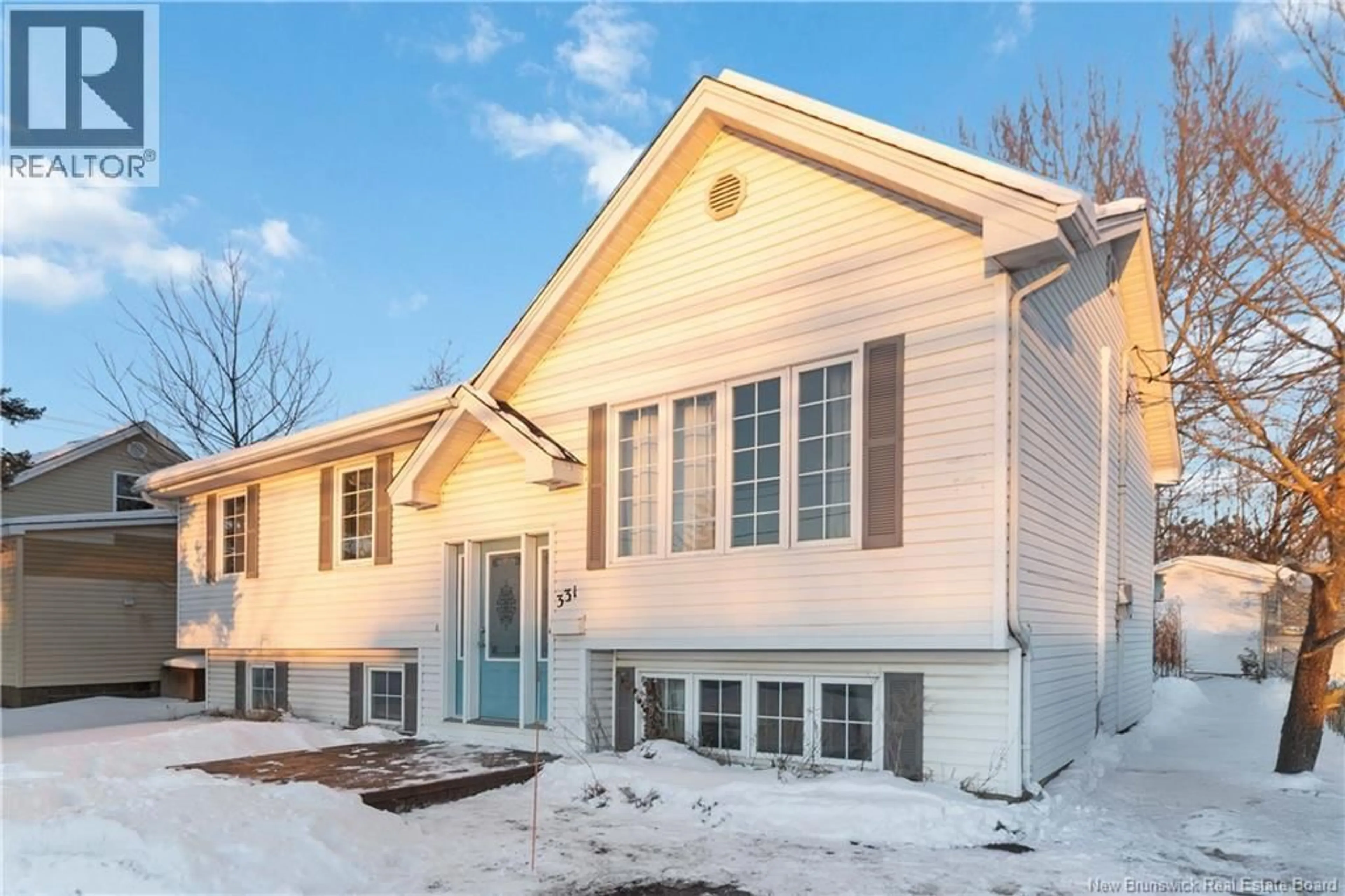 Home with vinyl exterior material, street for 331 THOMAS STREET, Dieppe New Brunswick E1A2C3