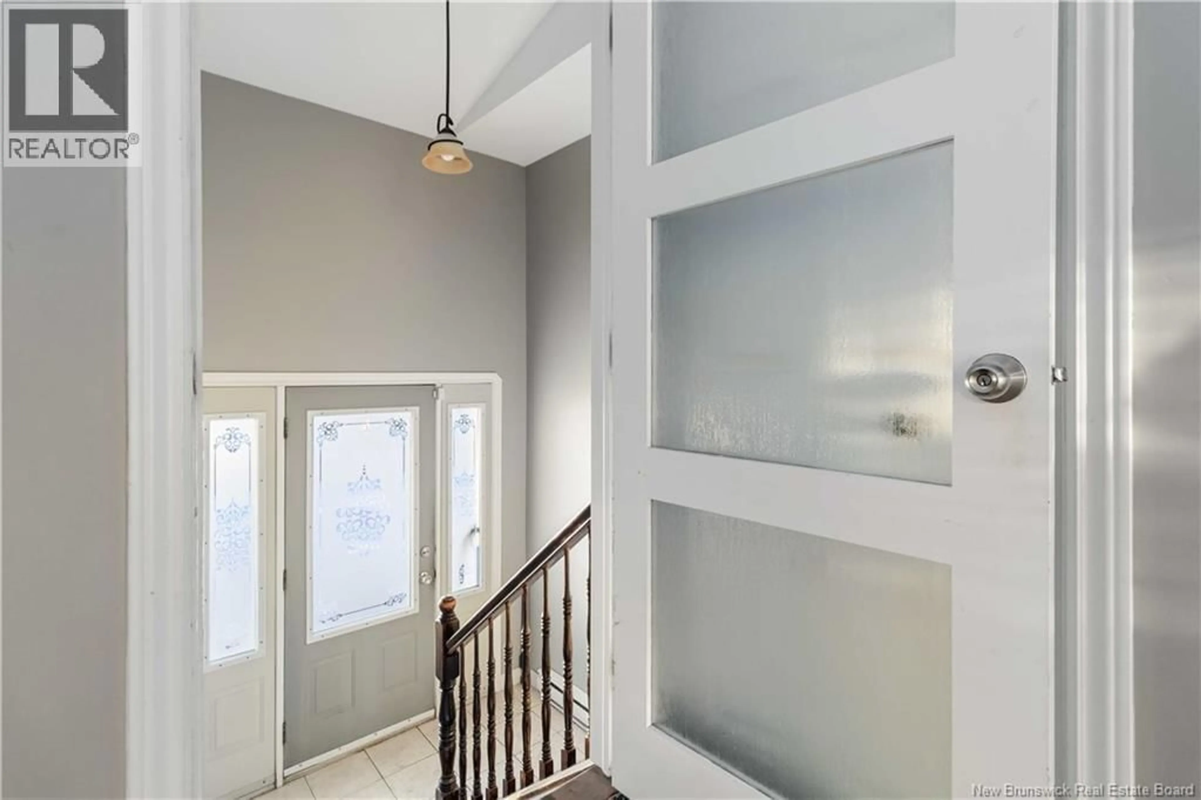 Indoor entryway for 331 THOMAS STREET, Dieppe New Brunswick E1A2C3