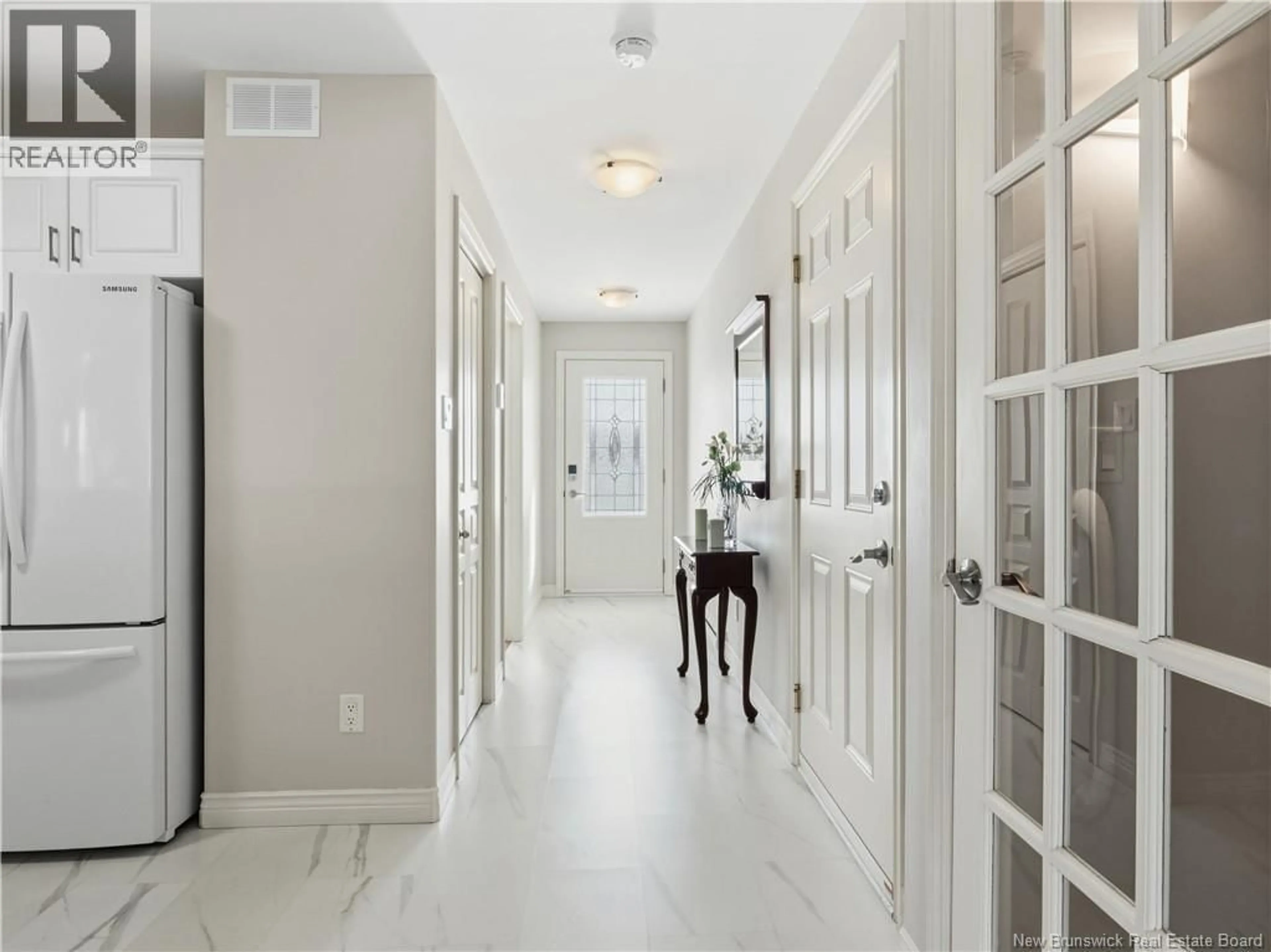 Indoor entryway for 4 - 96 DAMIEN, Dieppe New Brunswick E1A0H3