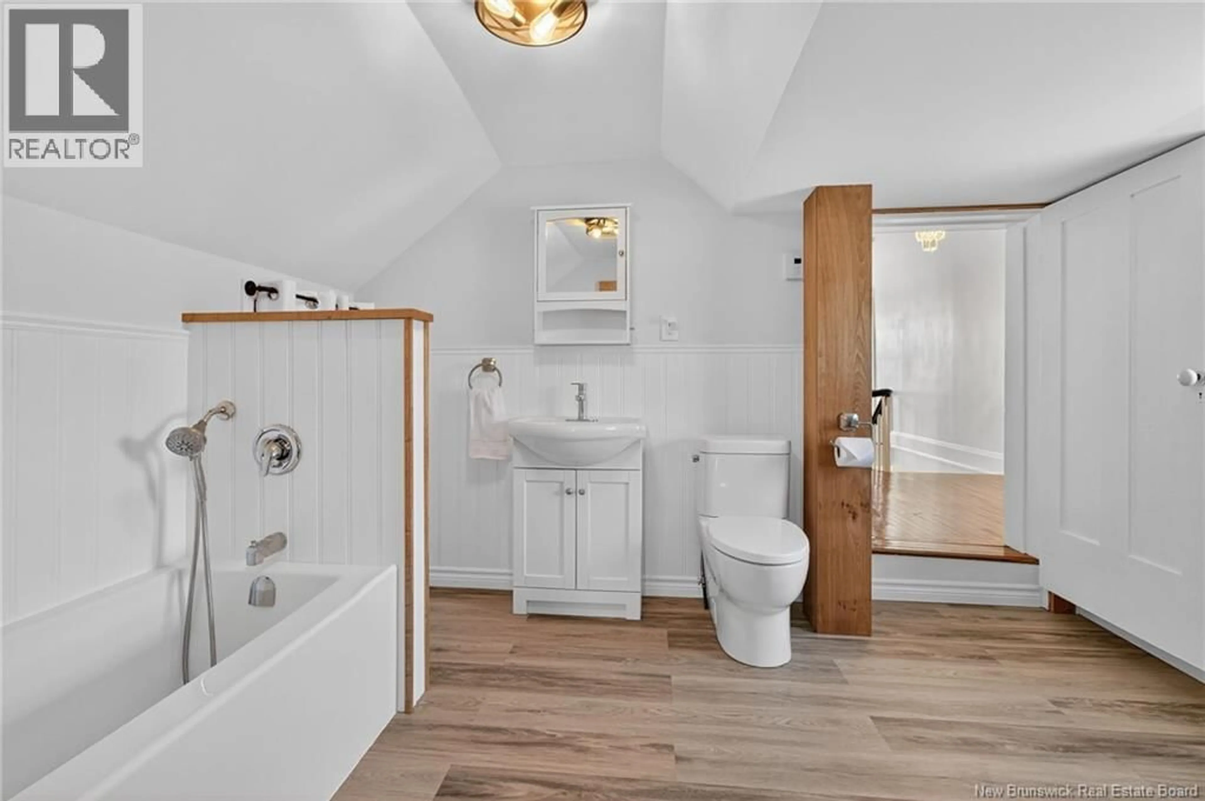 Standard bathroom, unknown for 5356 ROUTE 114, Hopewell Hill New Brunswick E4H3N3