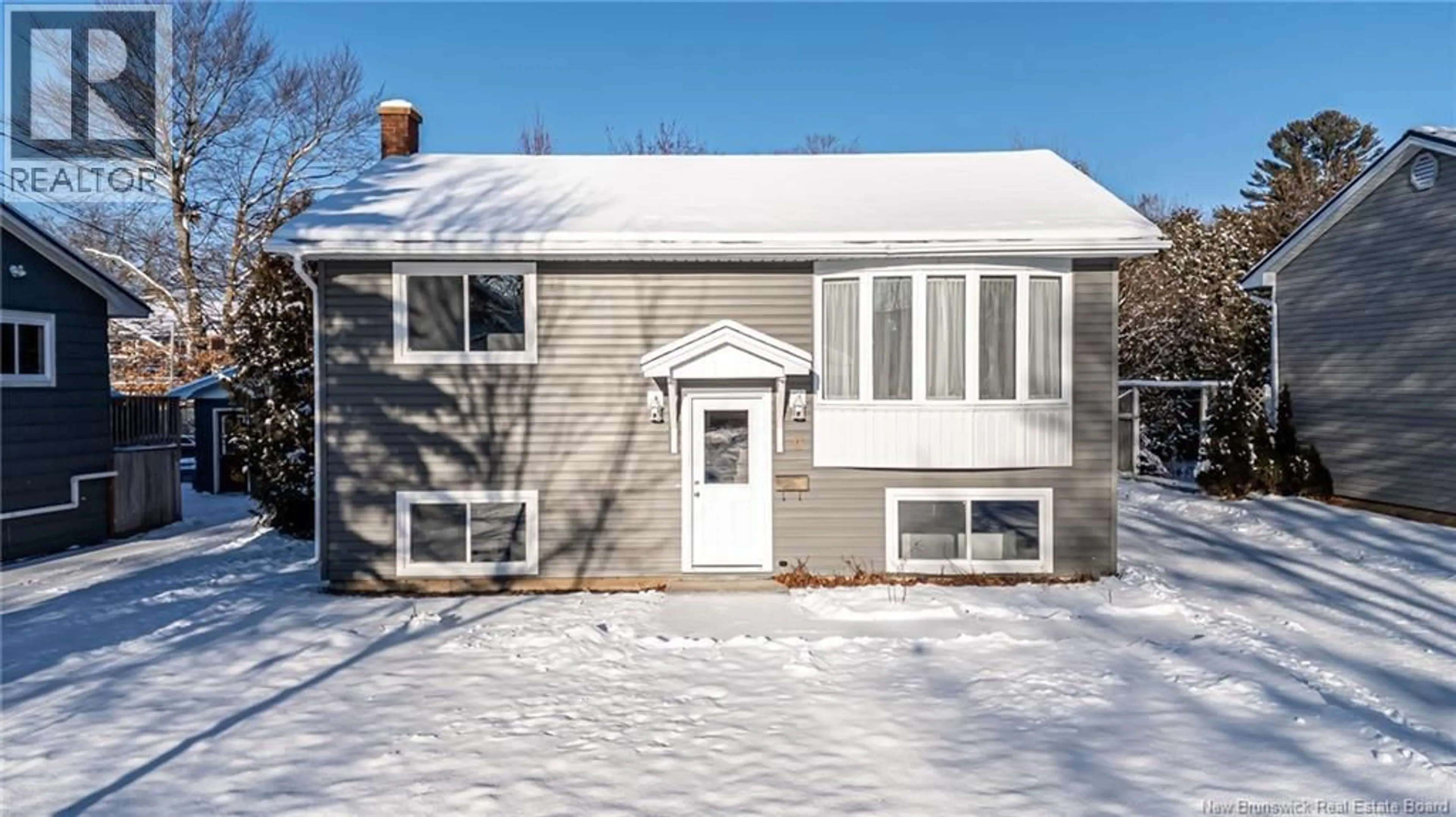 Home with vinyl exterior material, street for 6 LAWRENCE CRESCENT, Fredericton New Brunswick E3A2H3