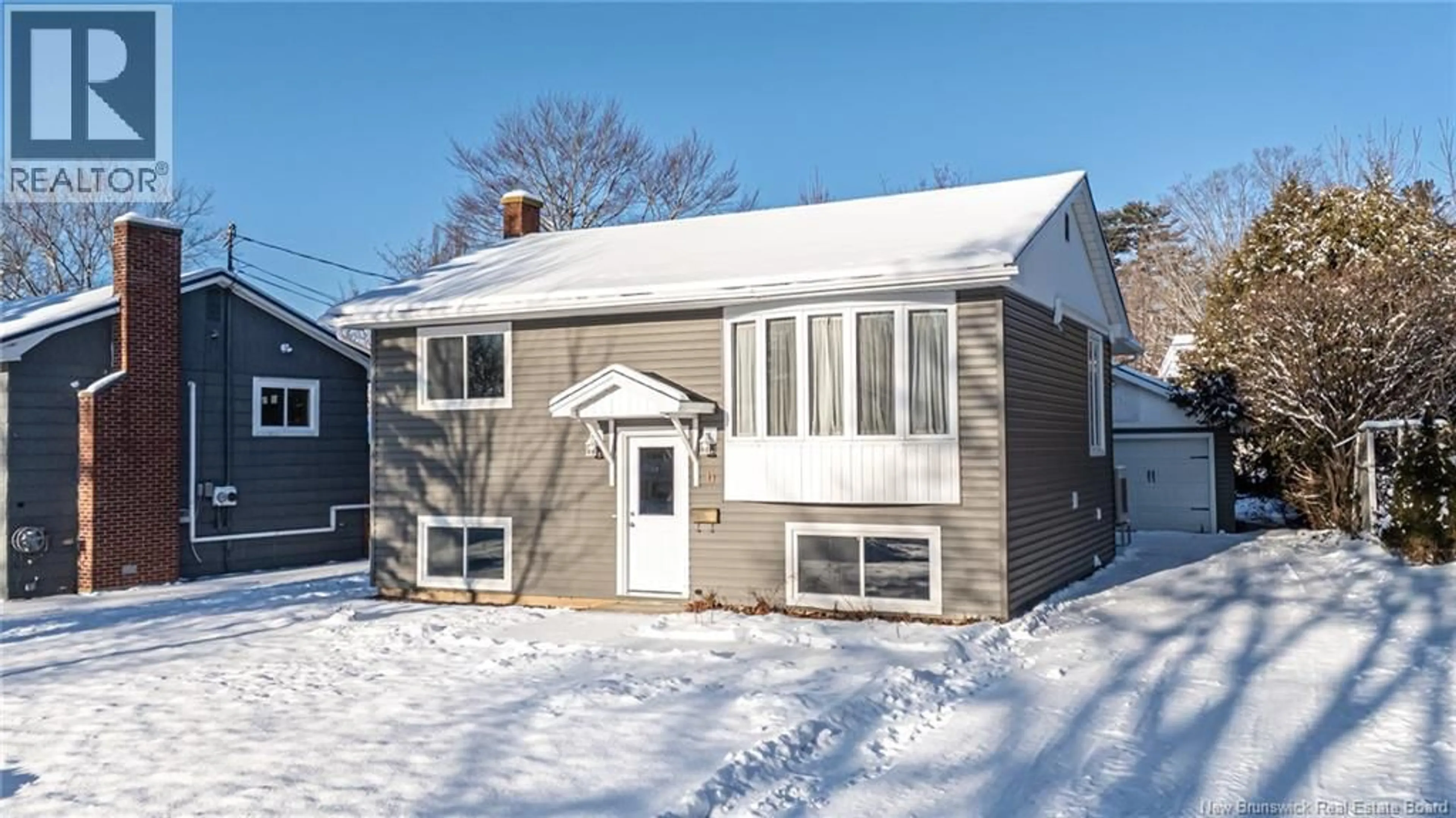 Home with vinyl exterior material, street for 6 LAWRENCE CRESCENT, Fredericton New Brunswick E3A2H3