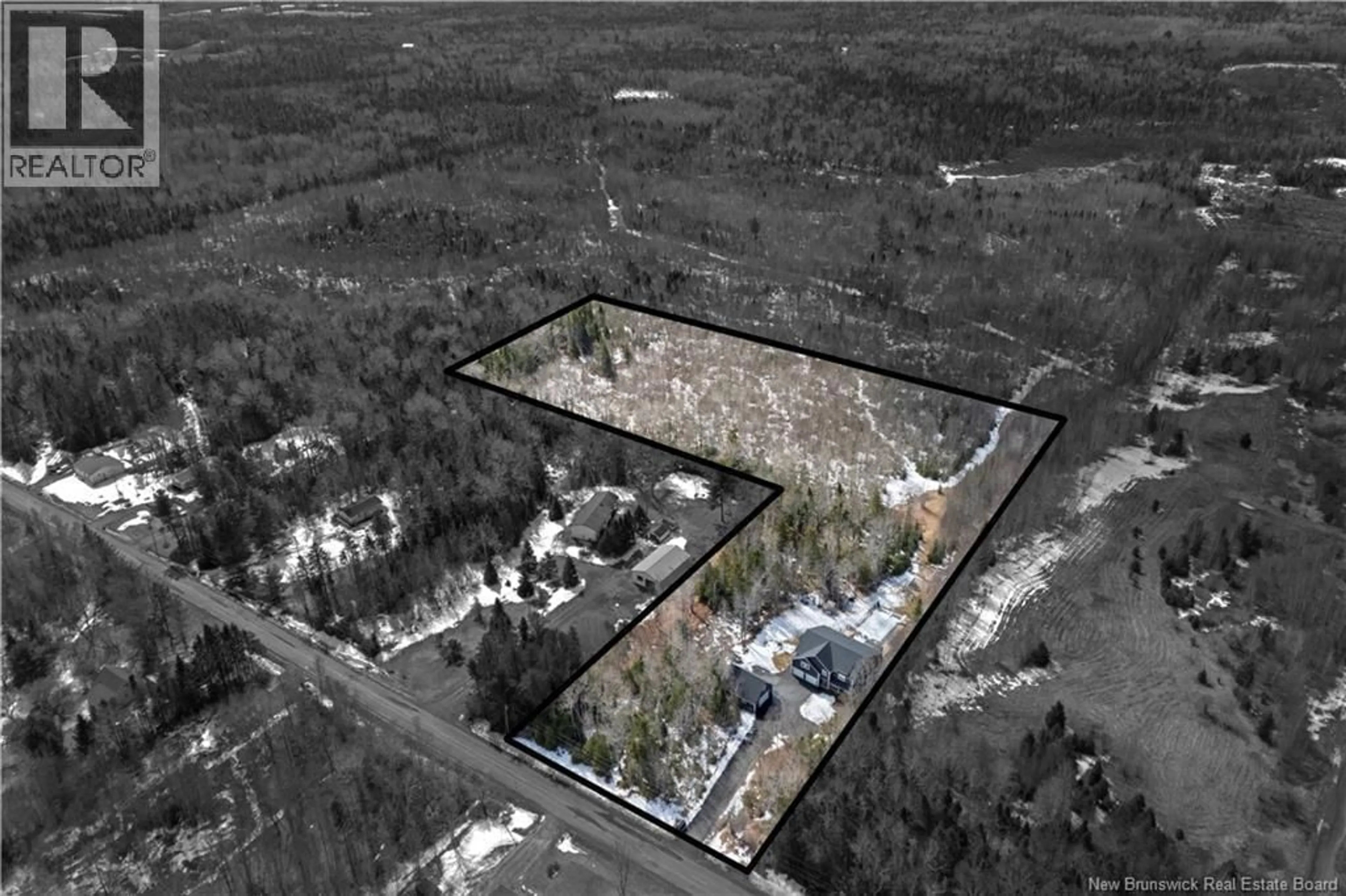 A pic from outside/outdoor area/front of a property/back of a property/a pic from drone, building for 262 ROGERS, Berry Mills New Brunswick E1G2N5
