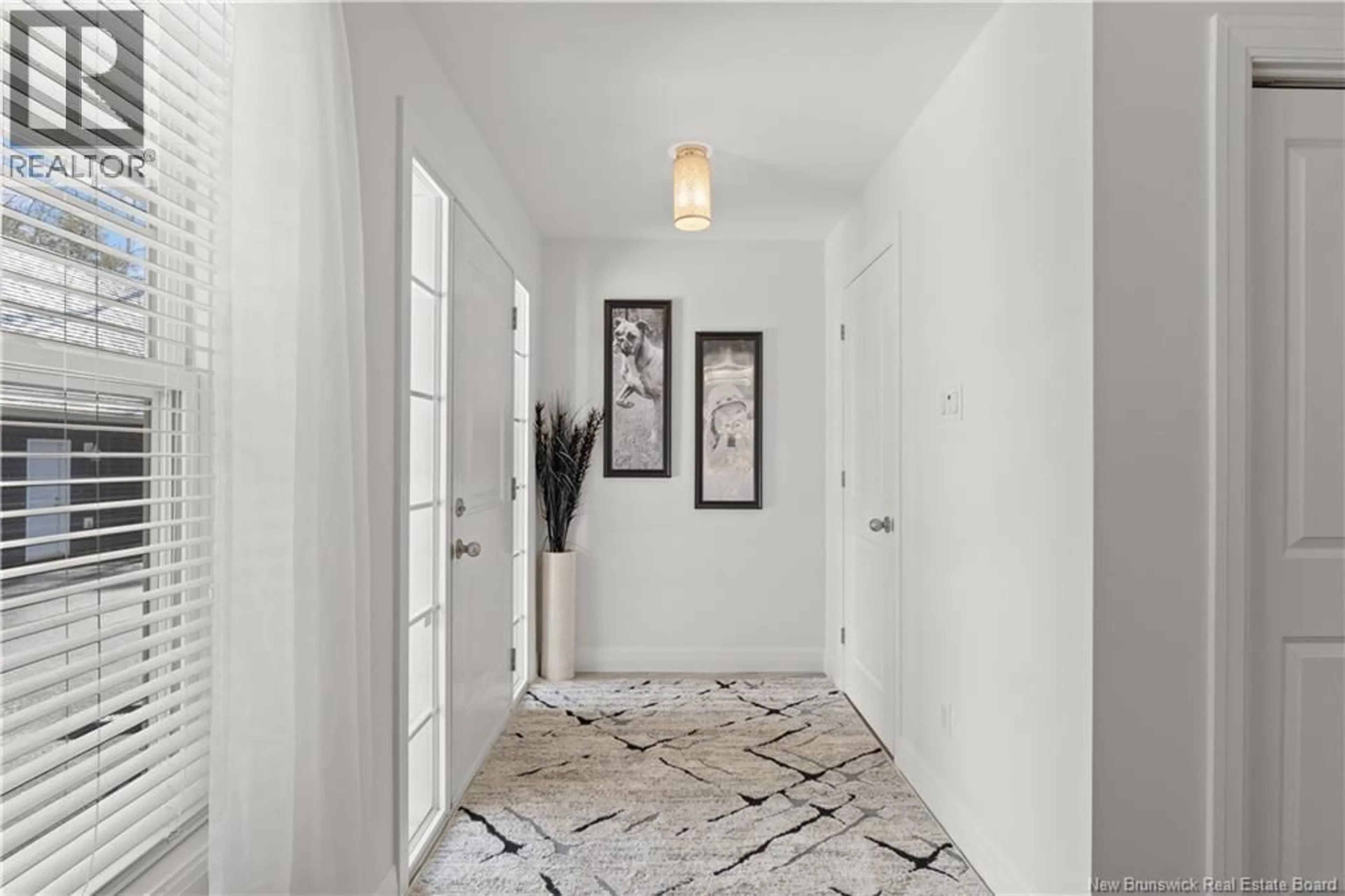 Indoor entryway for 262 ROGERS, Berry Mills New Brunswick E1G2N5