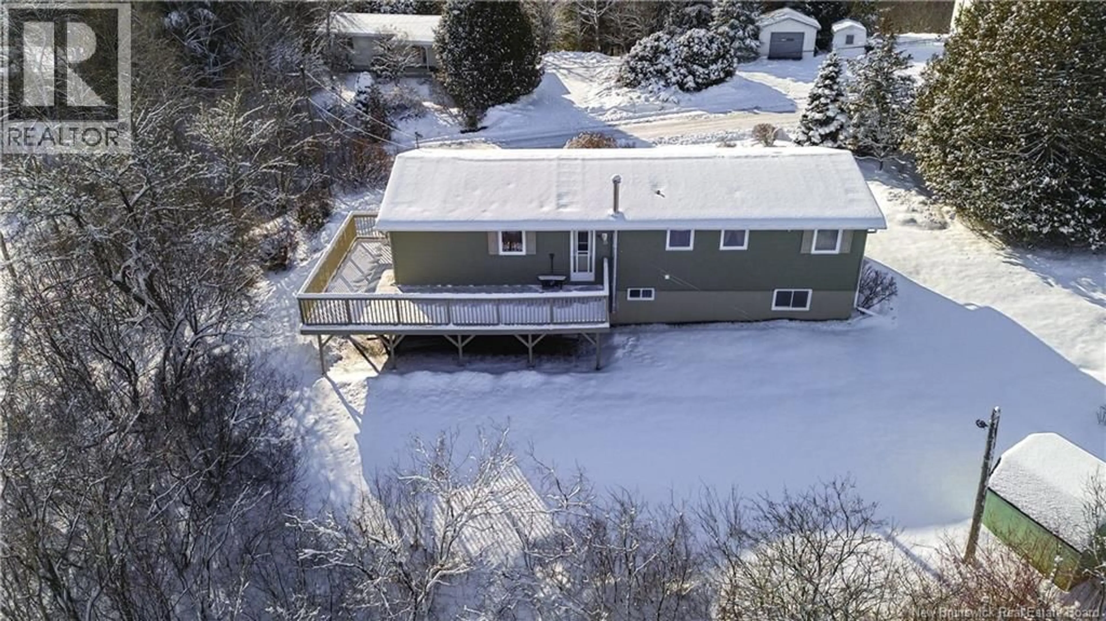 A pic from outside/outdoor area/front of a property/back of a property/a pic from drone, unknown for 50 MELLINGER CRESCENT, Saint John New Brunswick E2M6S8